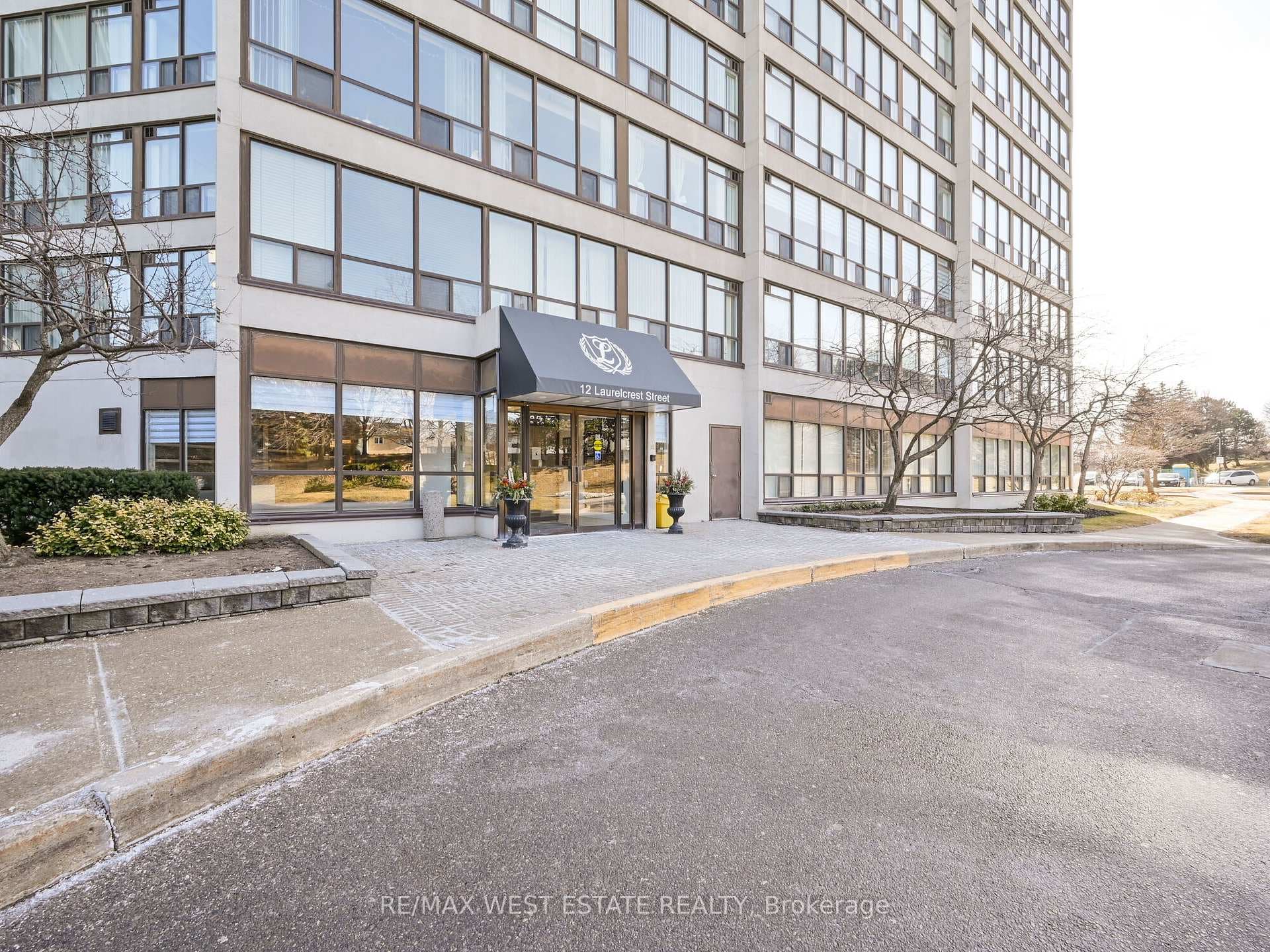 12 Laurelcrest Street Unit 810 photo 1