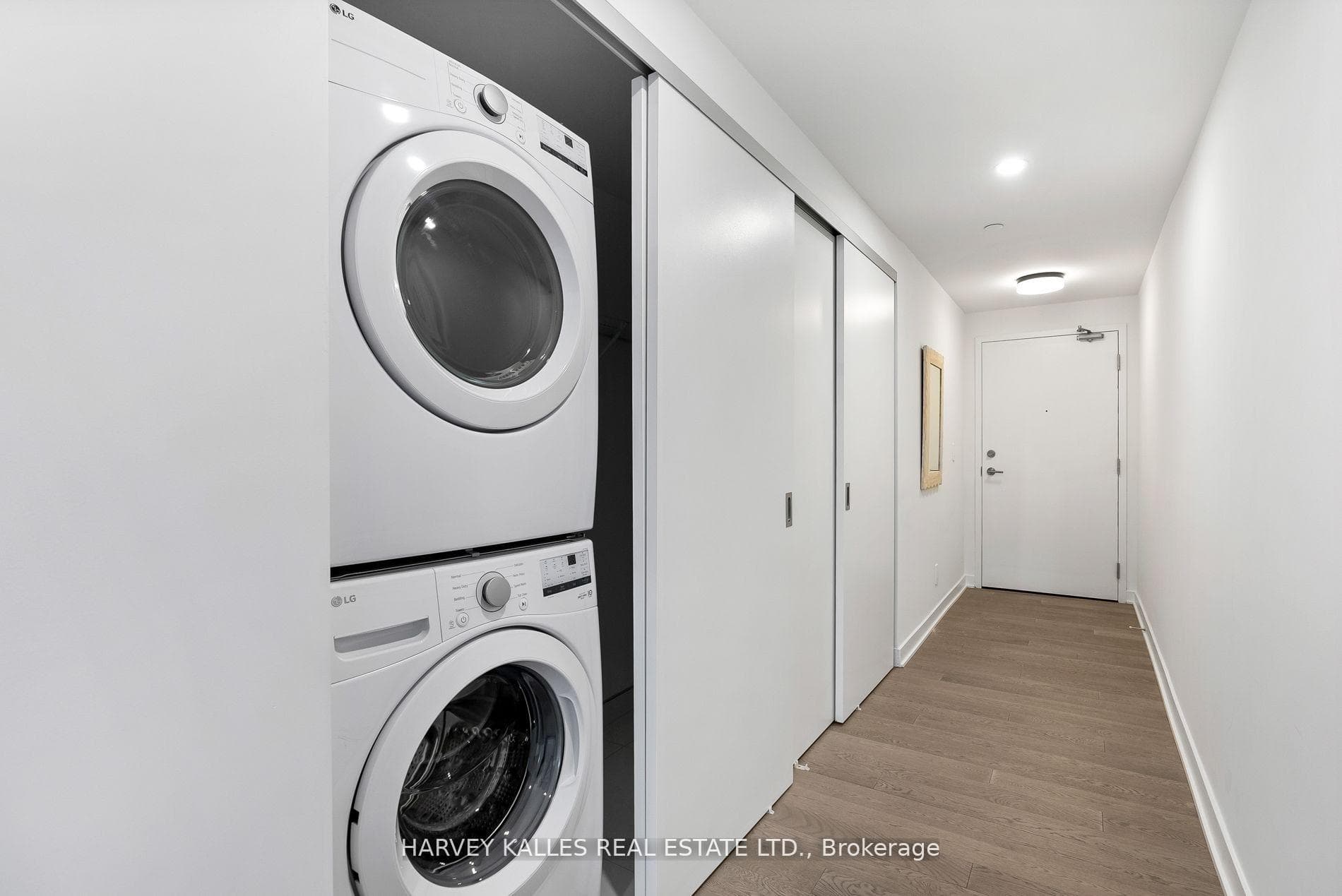 2720 Dundas Street Unit 308 photo 22