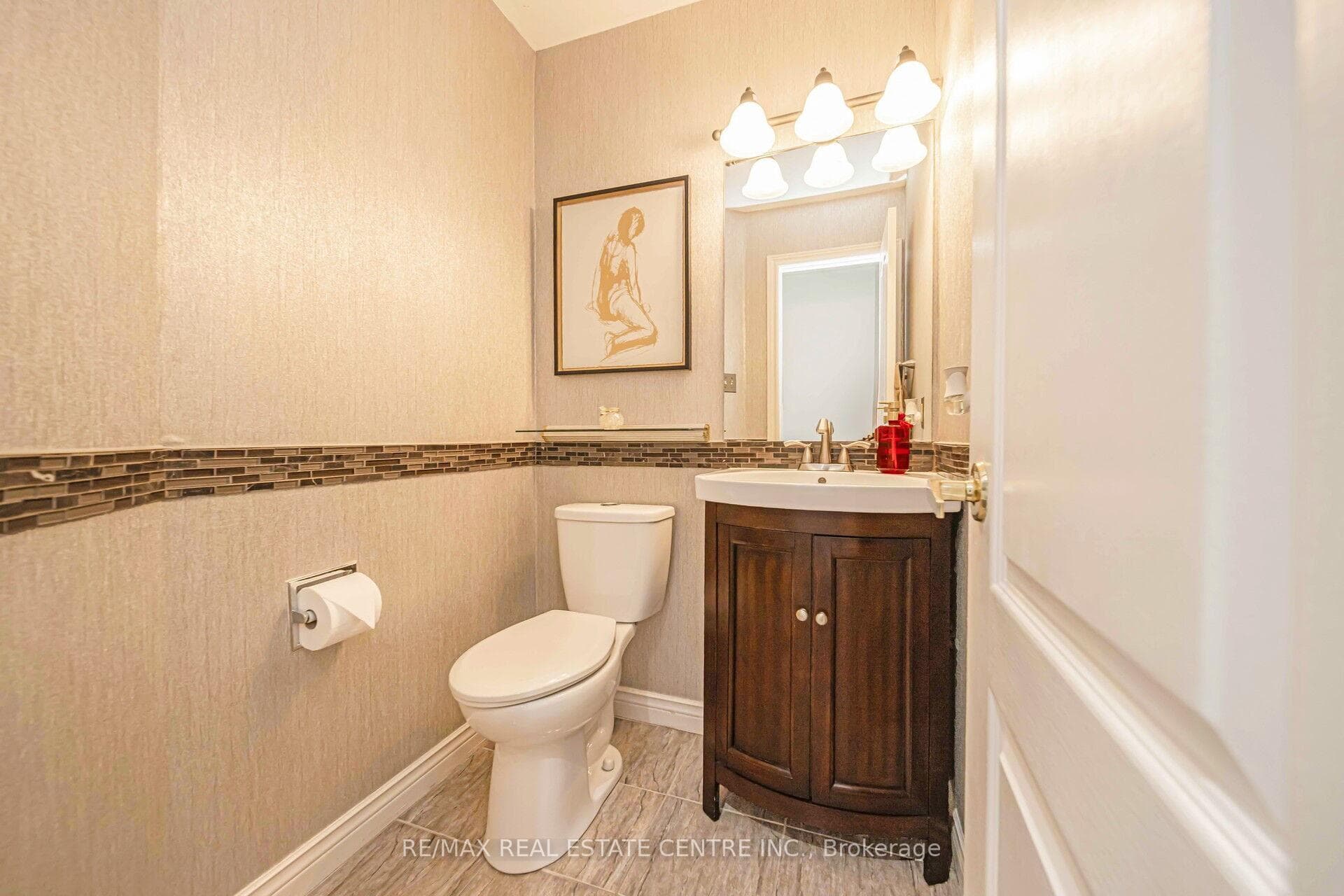 63 Leeward Drive photo 39