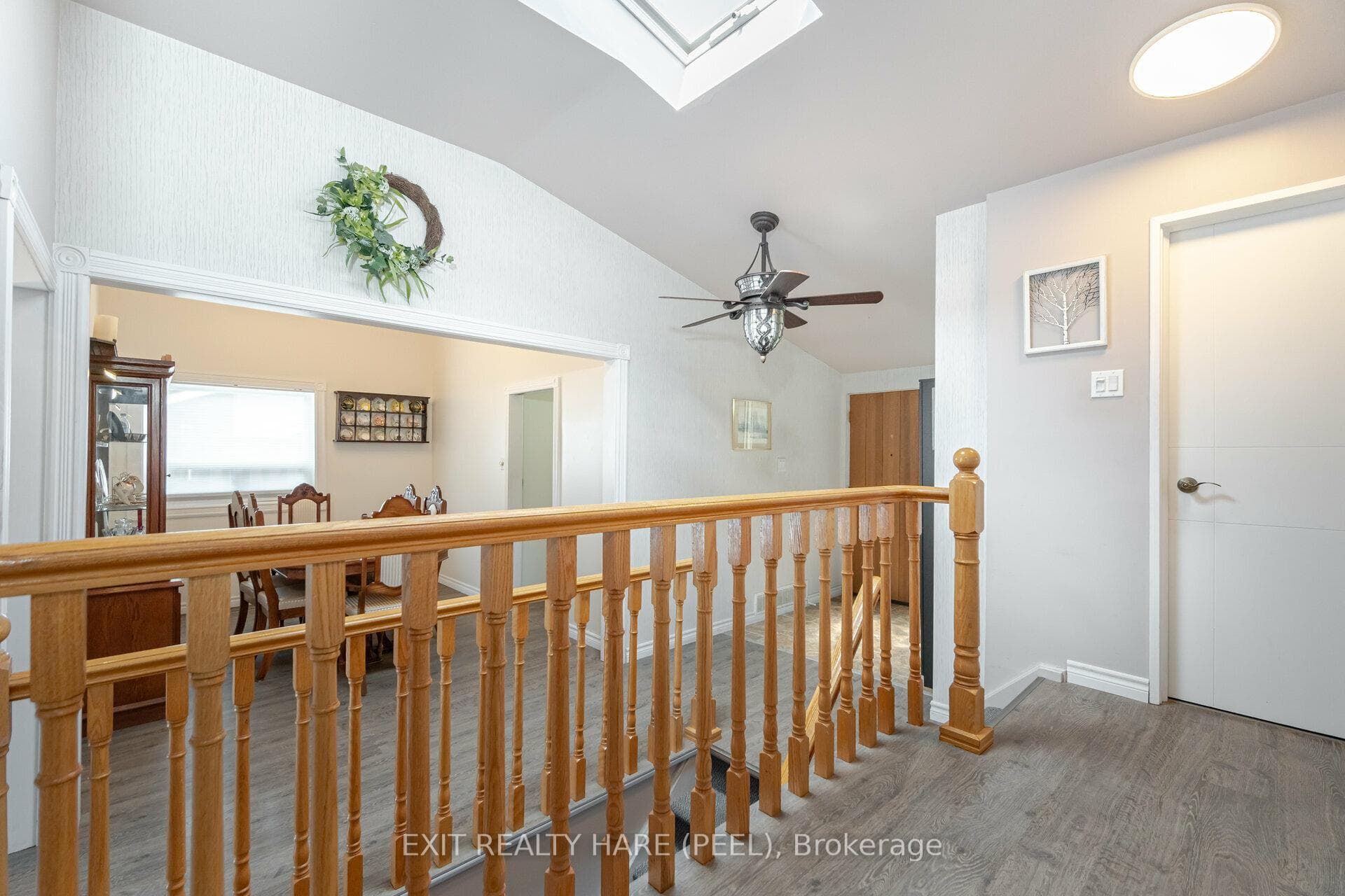 12 Oakley Boulevard photo 10