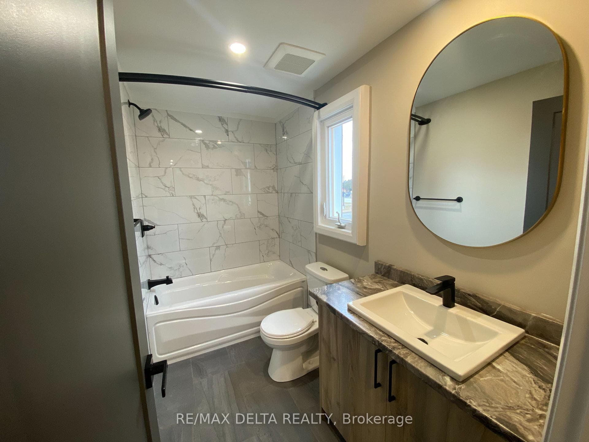 2ND Floor unit