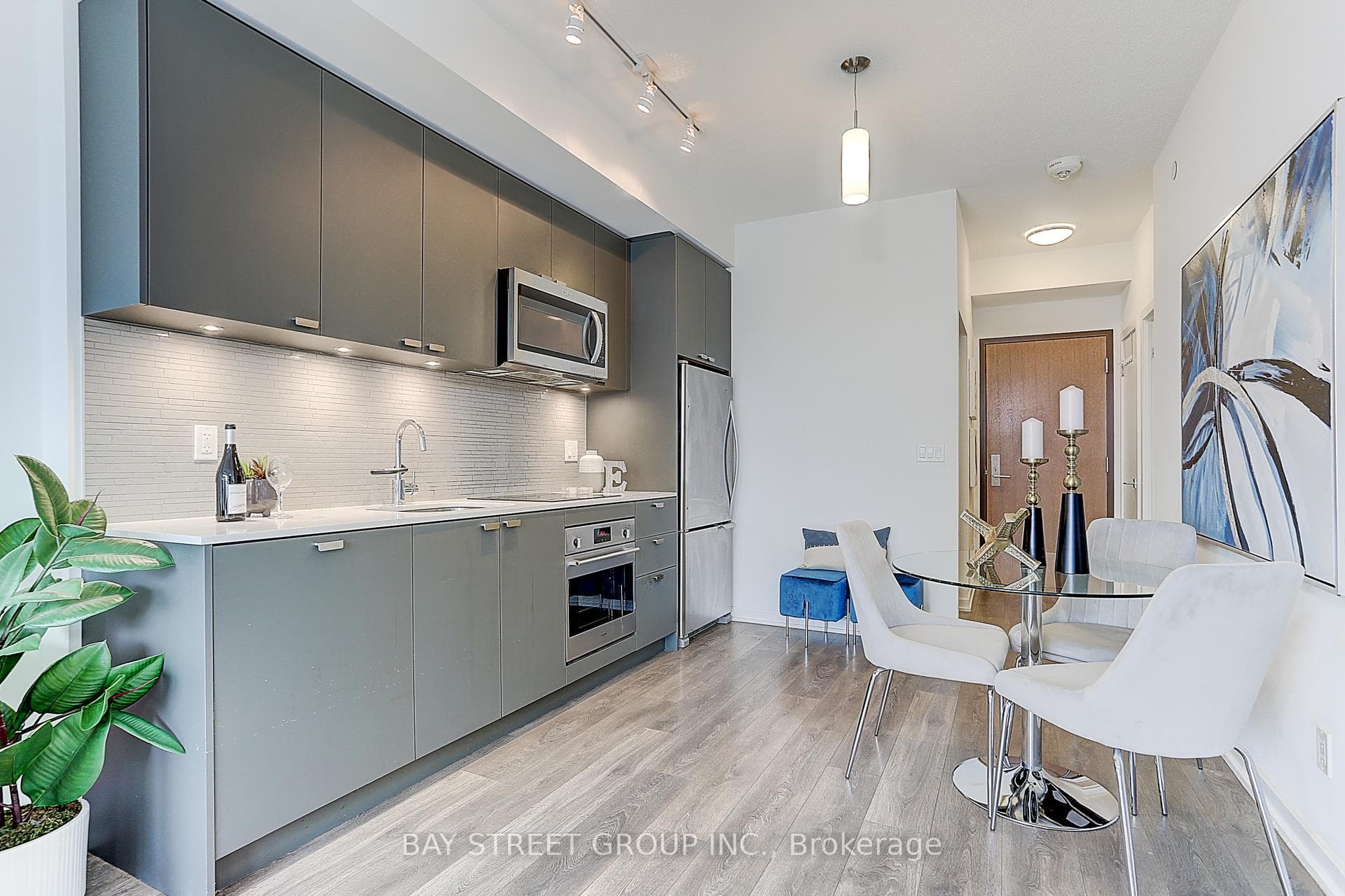 56 Forest Manor Road Unit 1205 photo 18