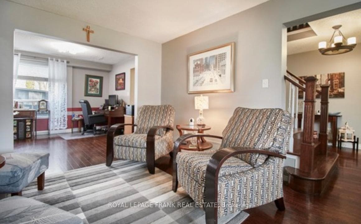 37 Stephen Avenue photo 5