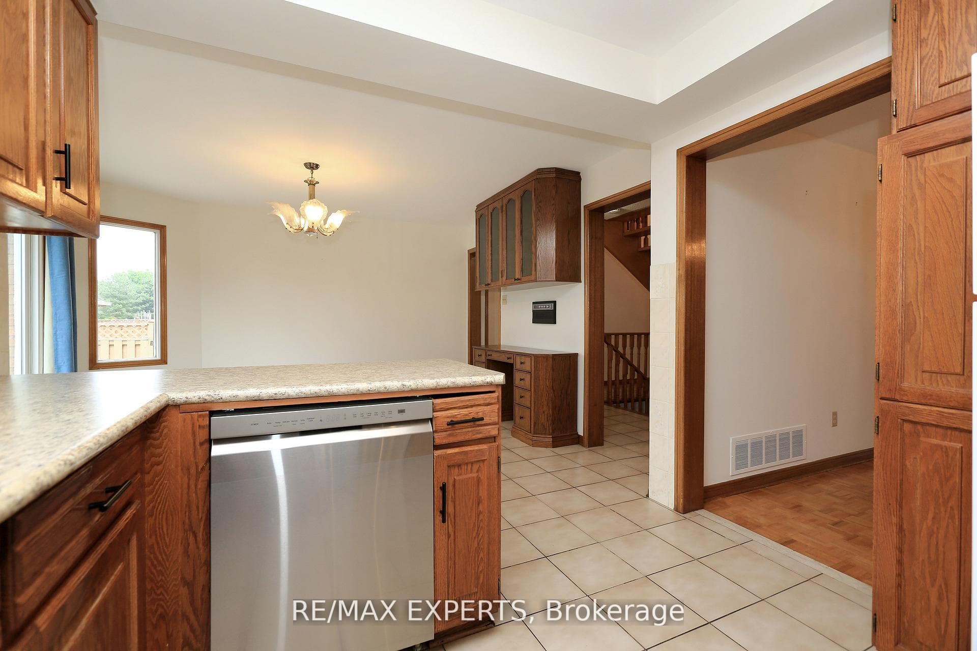129 Father Ermanno Crescent photo 18