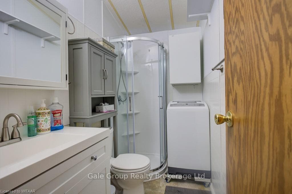 495856 10TH Line Unit 77 photo 28