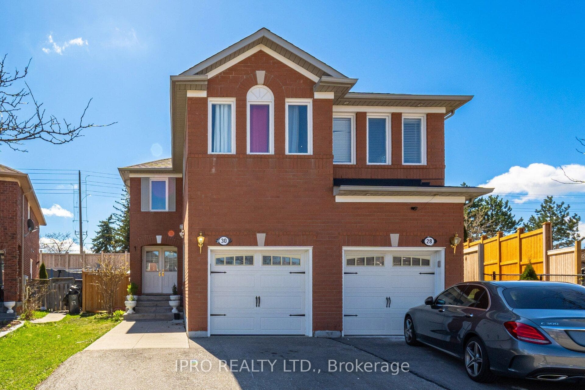 30 Mount Ranier Crescent photo 1