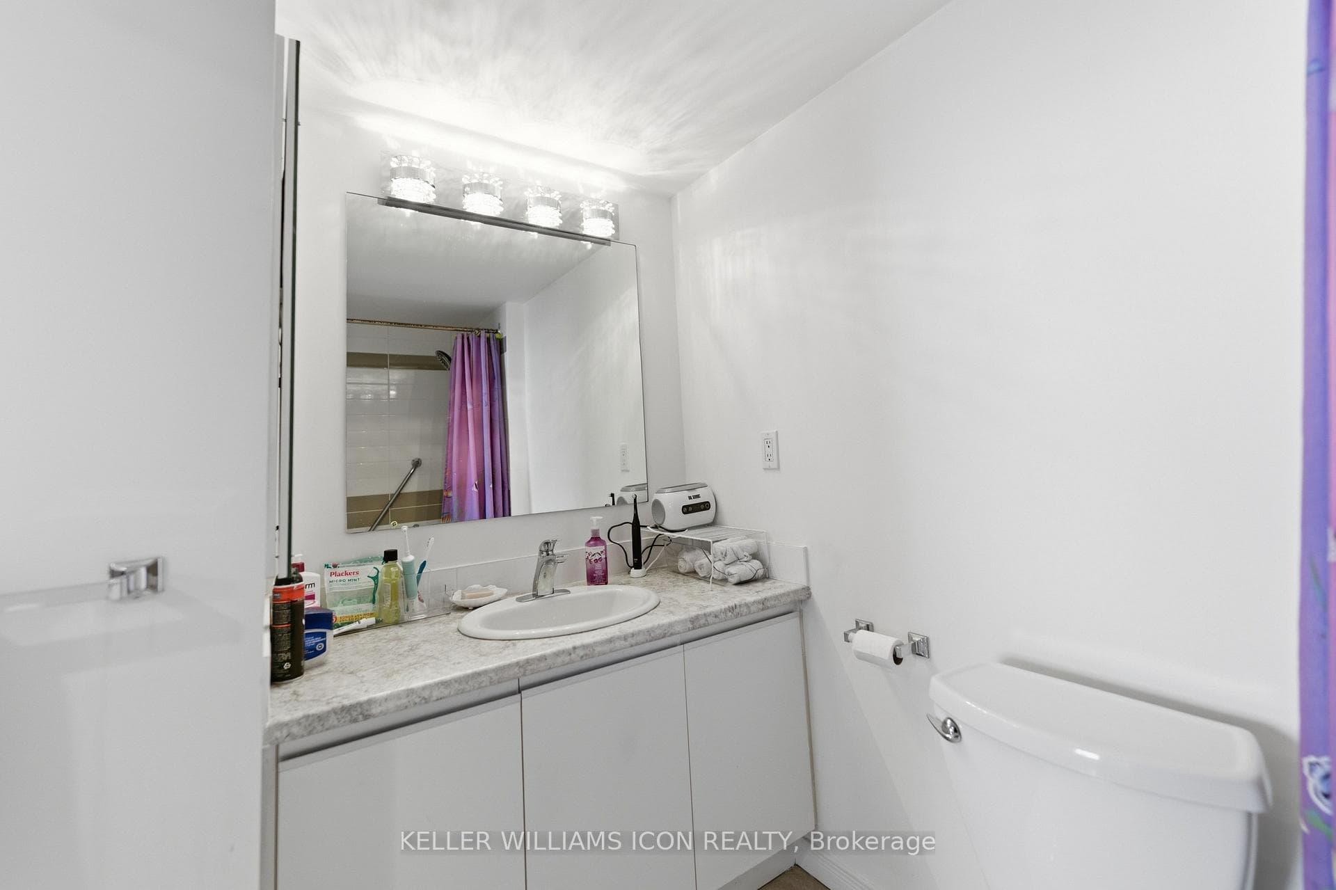 2760 Carousel Crescent Unit 1011 photo 23