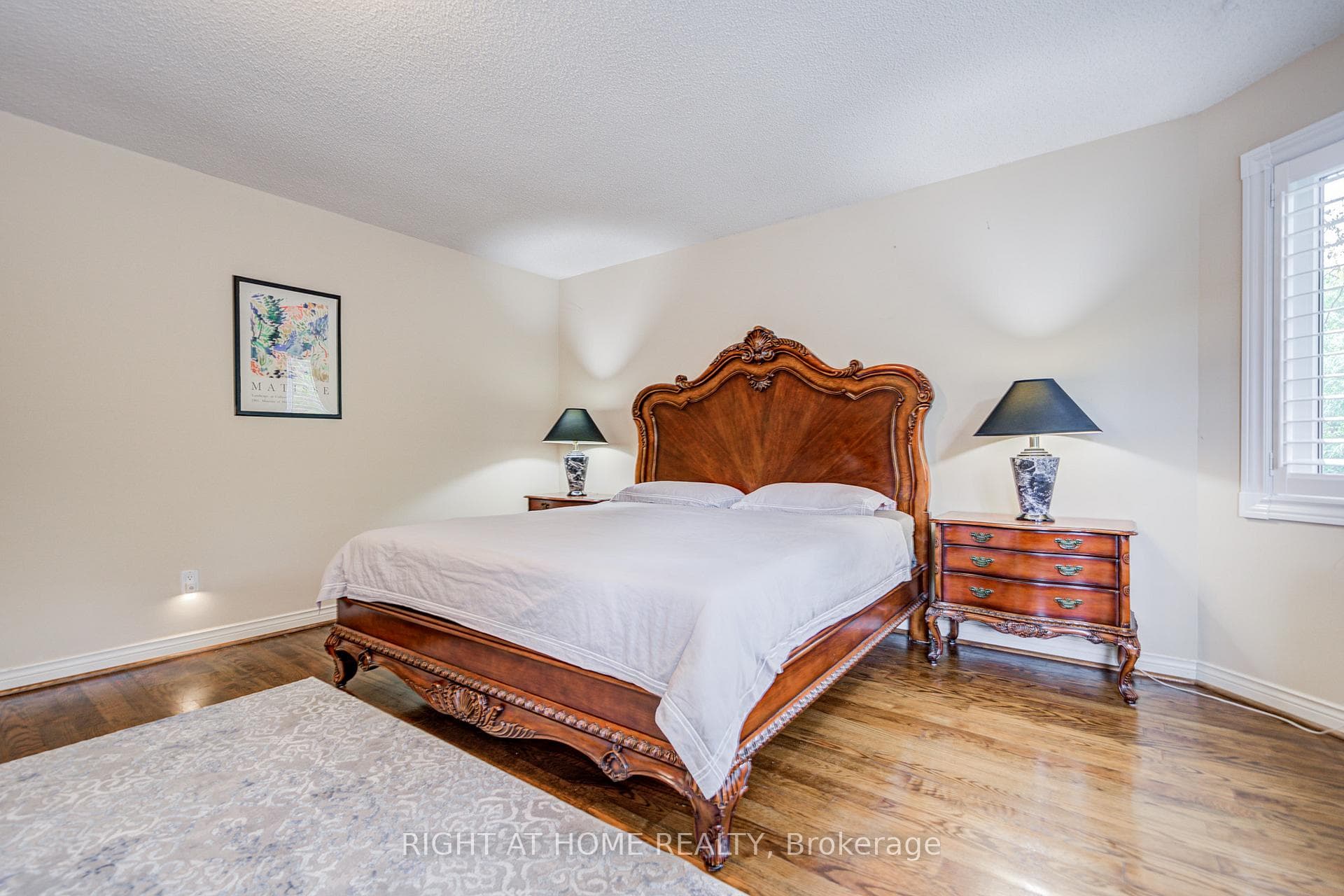 128 Carlyle Crescent photo 38