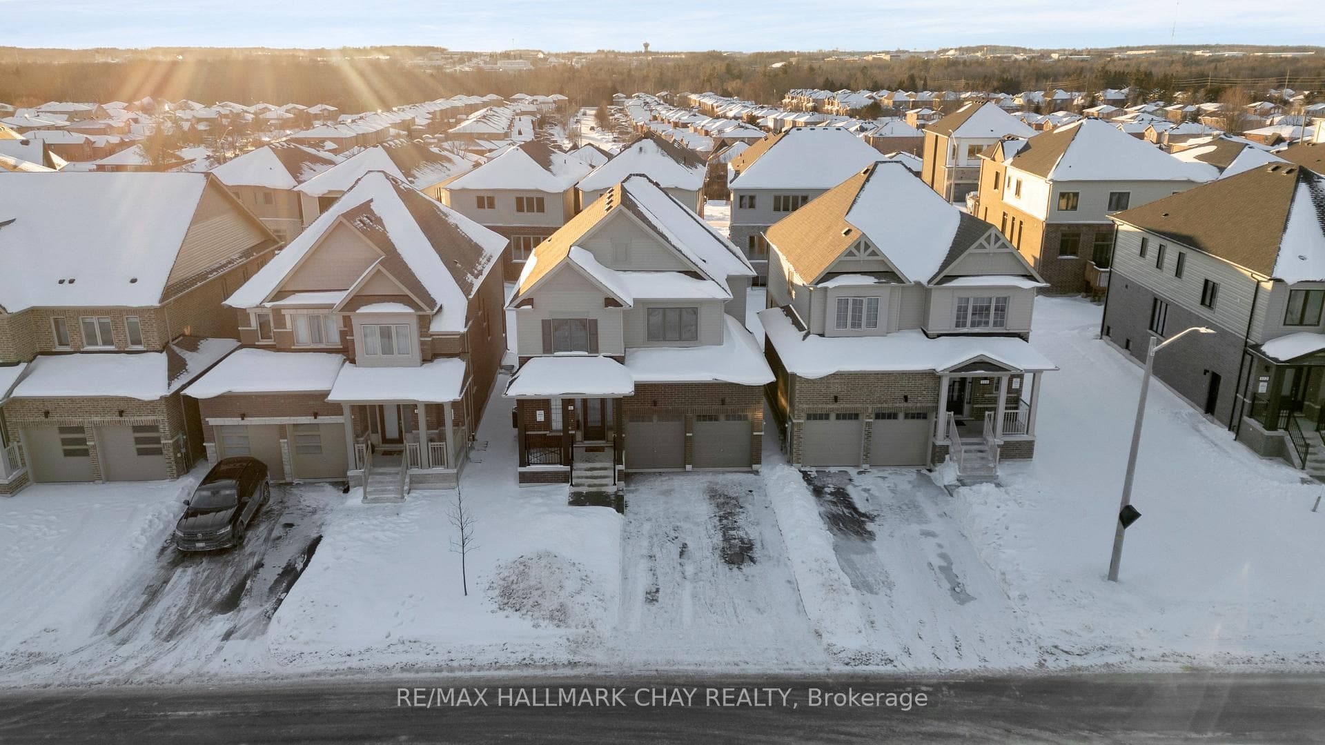 116 West Oak Trail, Barrie, ON