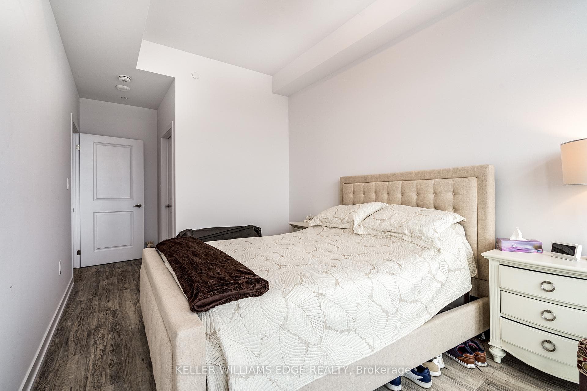 450 Dundas Street Unit 1210 photo 22