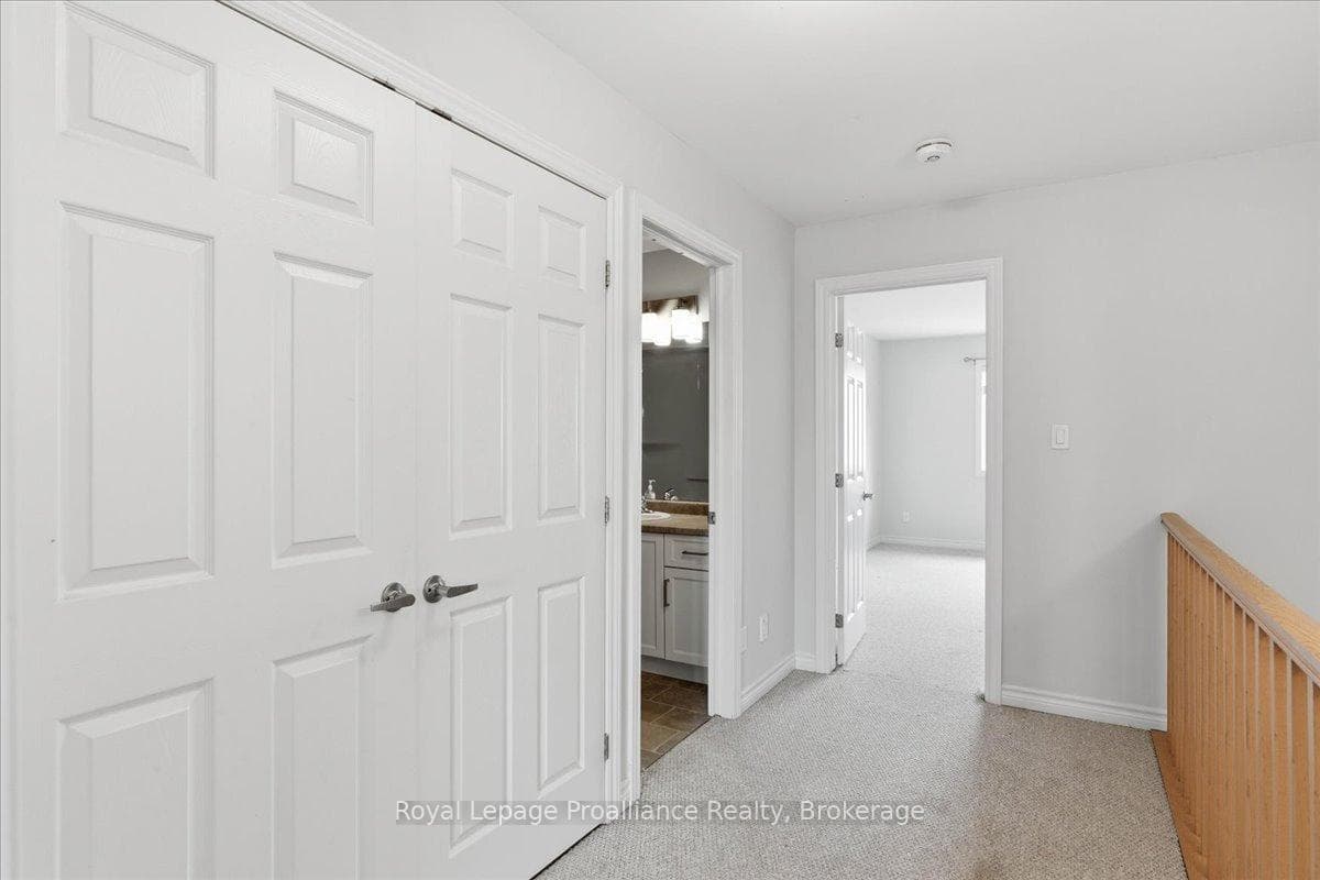 16 Ledgerock Court photo 23