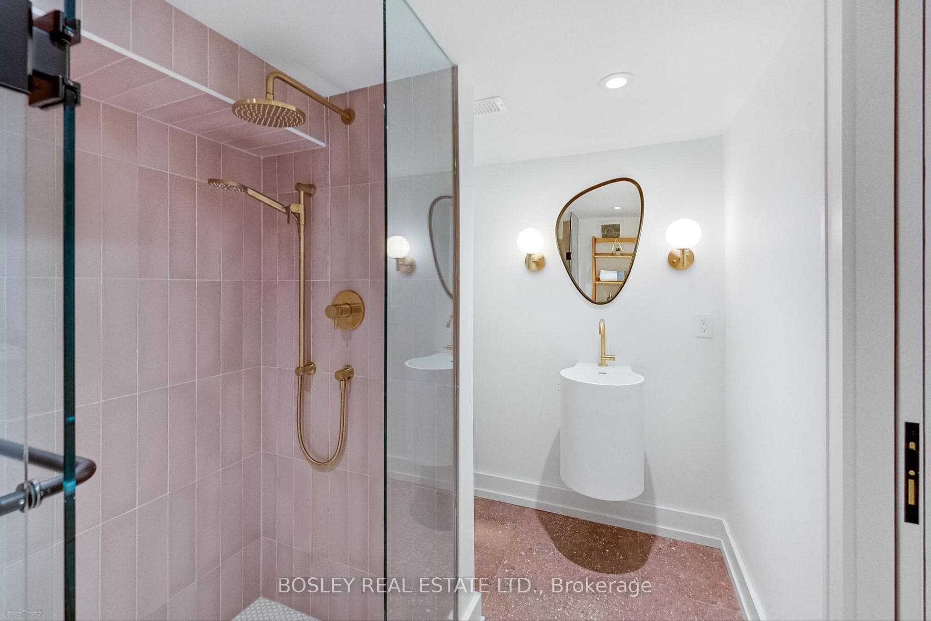 282 Crawford Street photo 36
