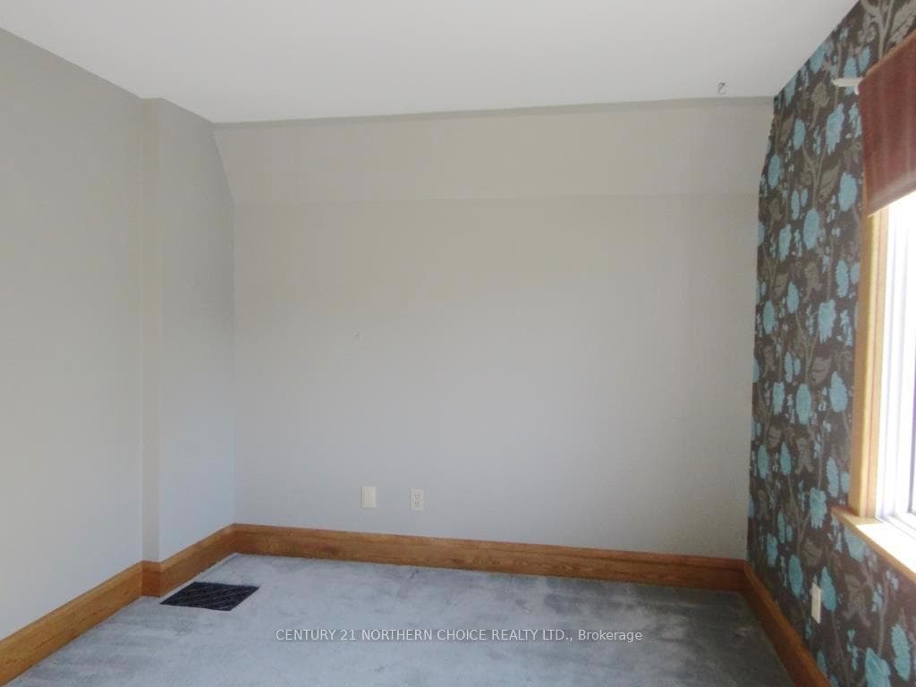 812 Christie Avenue photo 21