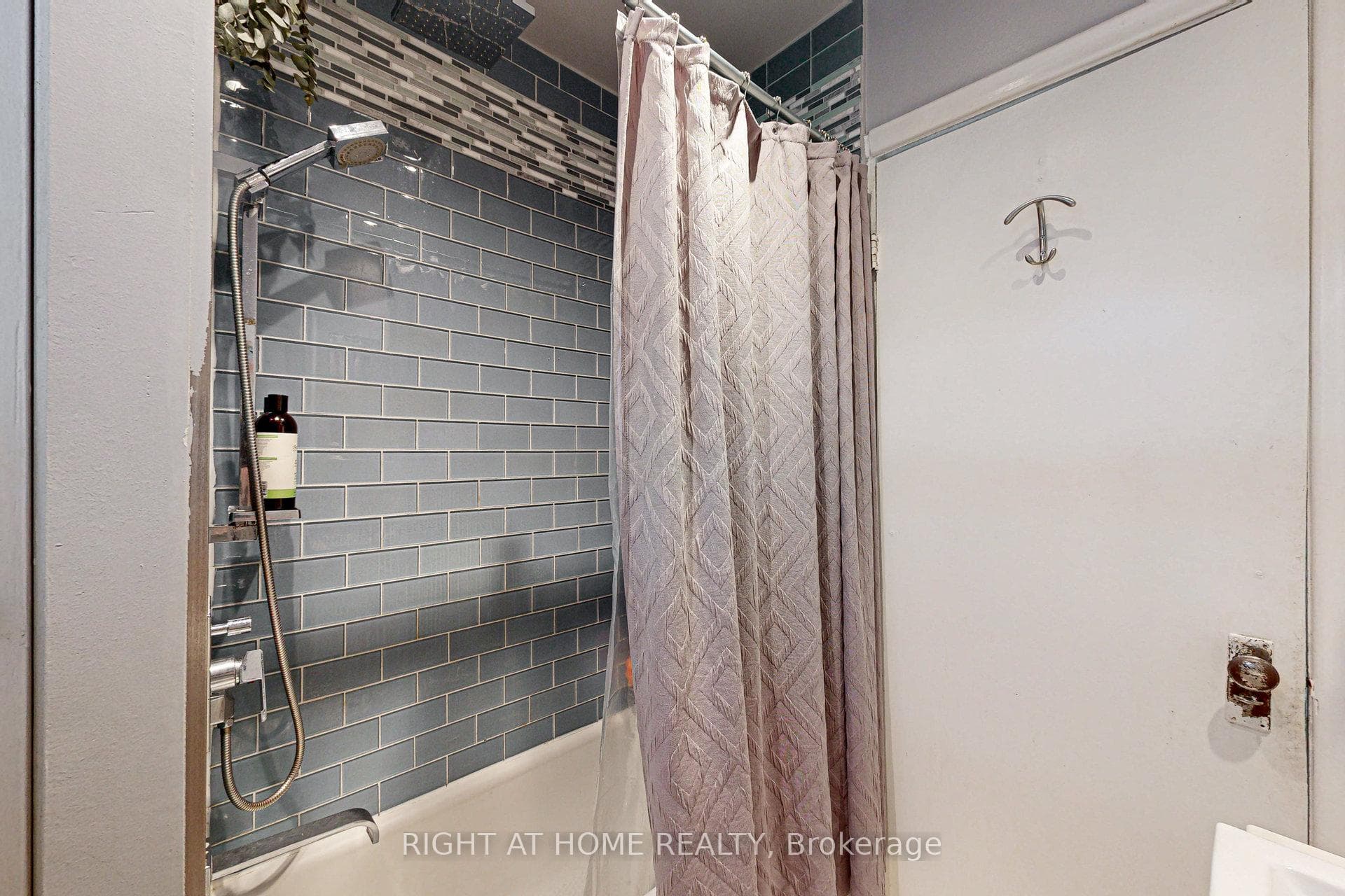 149 Yarmouth Road photo 33