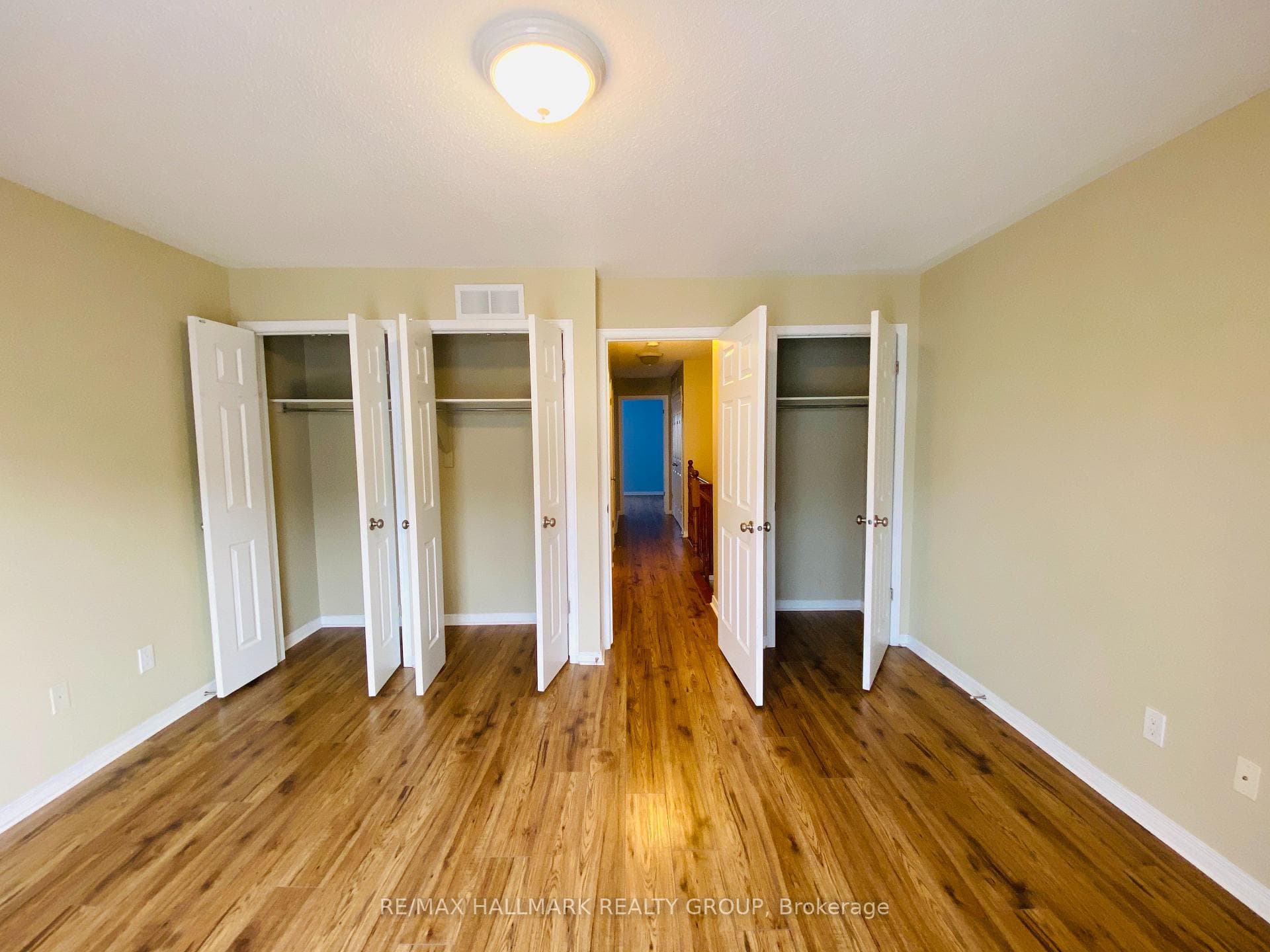 338 London Terrace photo 9