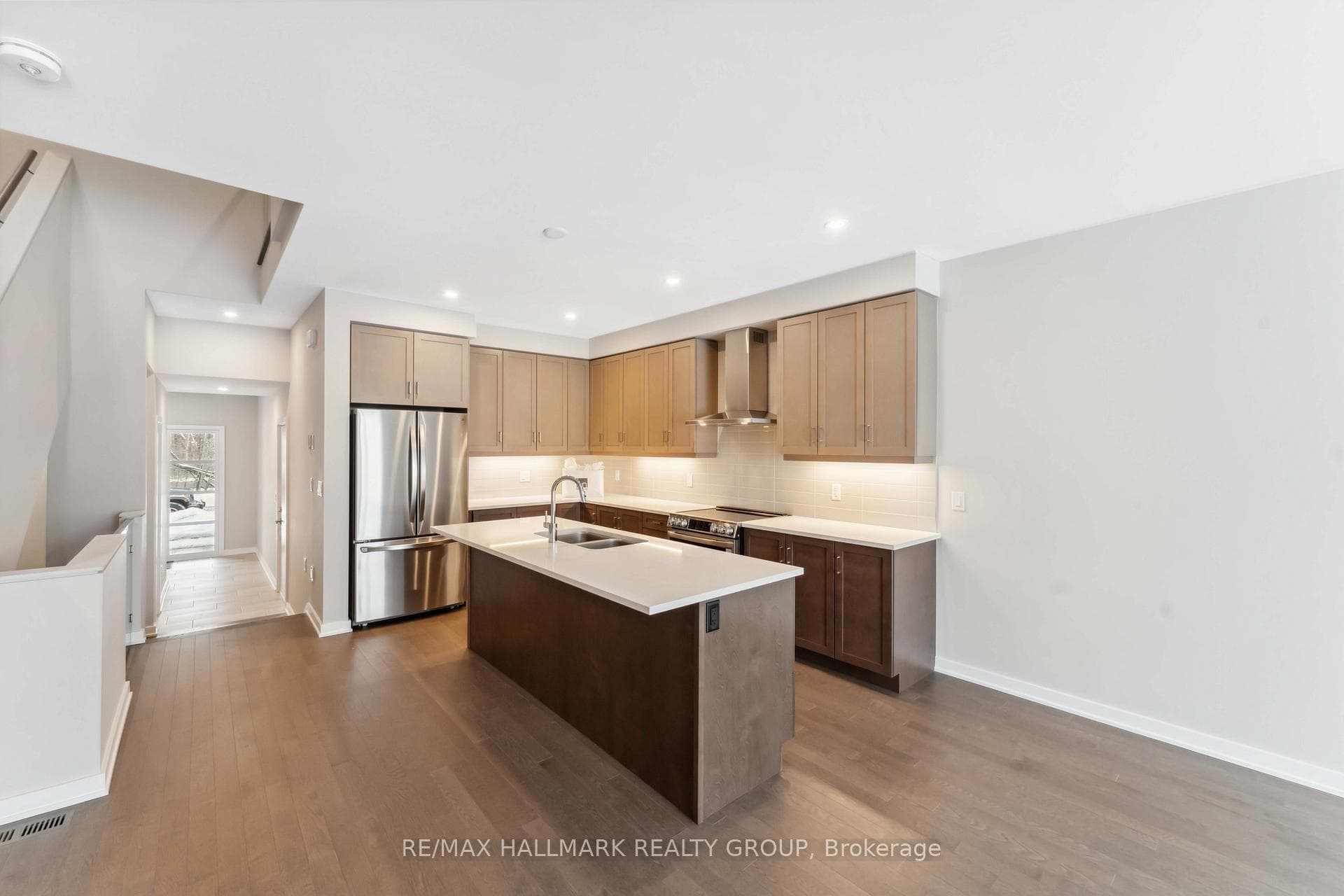743 Acai Way photo 7