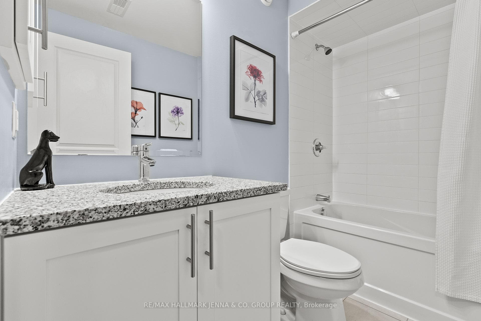 34 Tadley Private Unit A photo 22