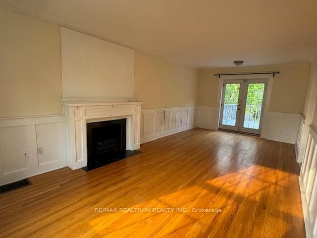 105 Baker Avenue photo 7