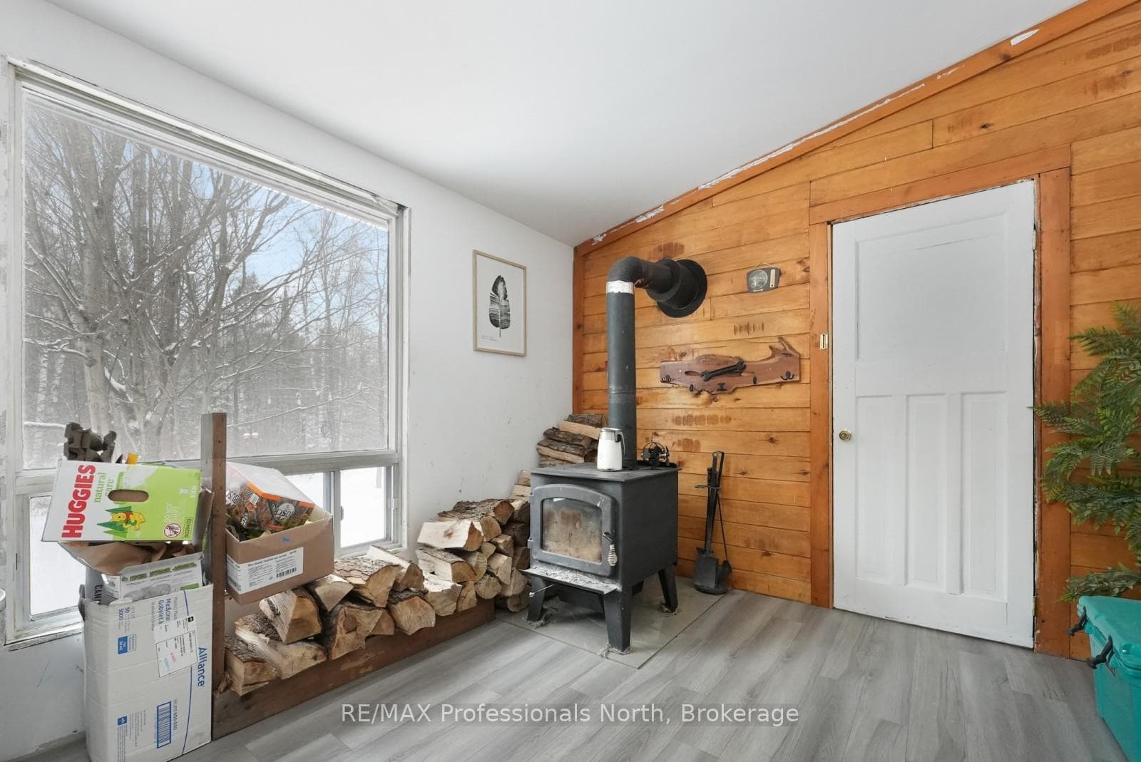 1045 Outram Road photo 18