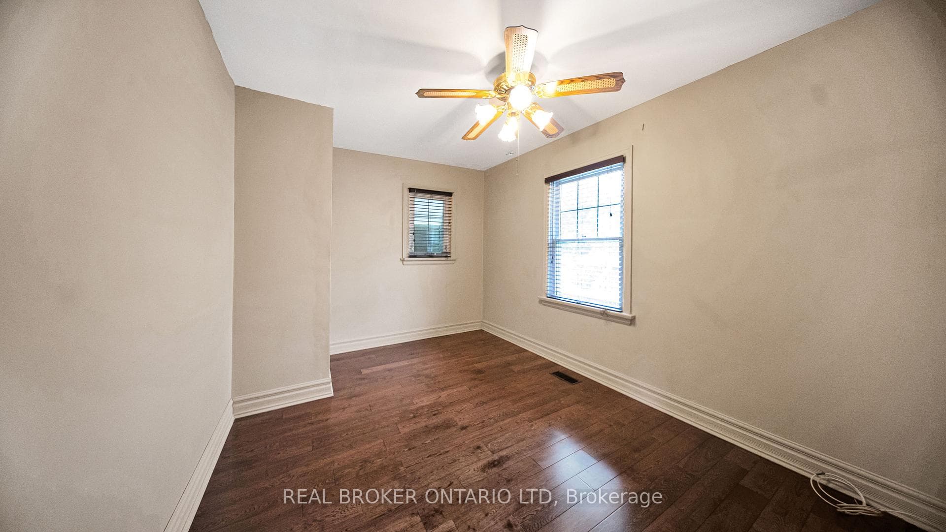 74 Sterling Street photo 15