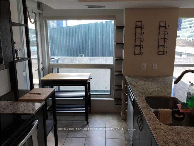 1 Scott Street Unit 607 photo 12