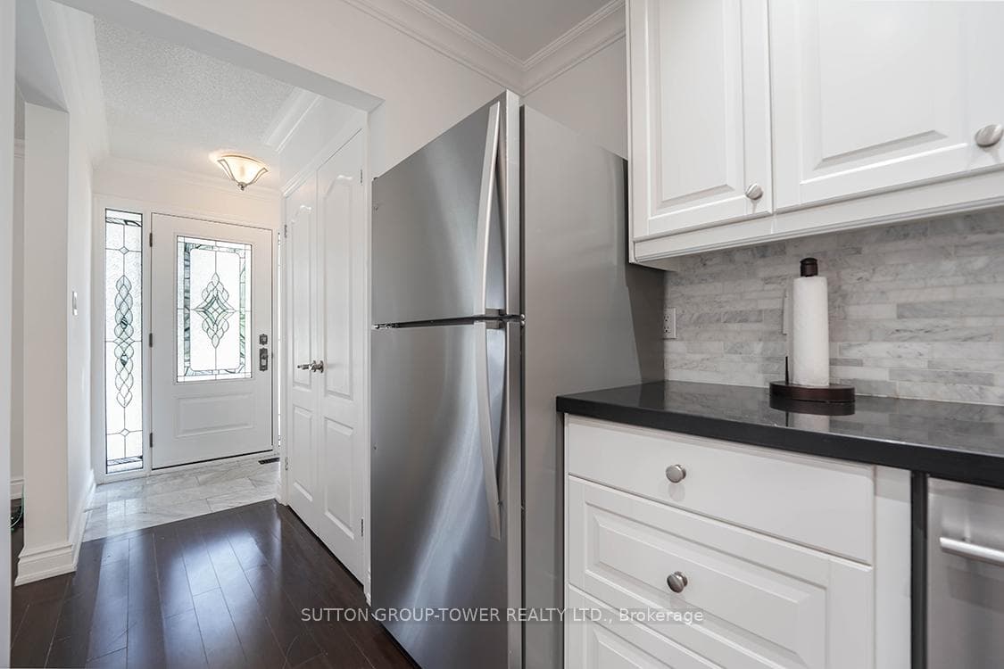 225 Park Lawn Road photo 12