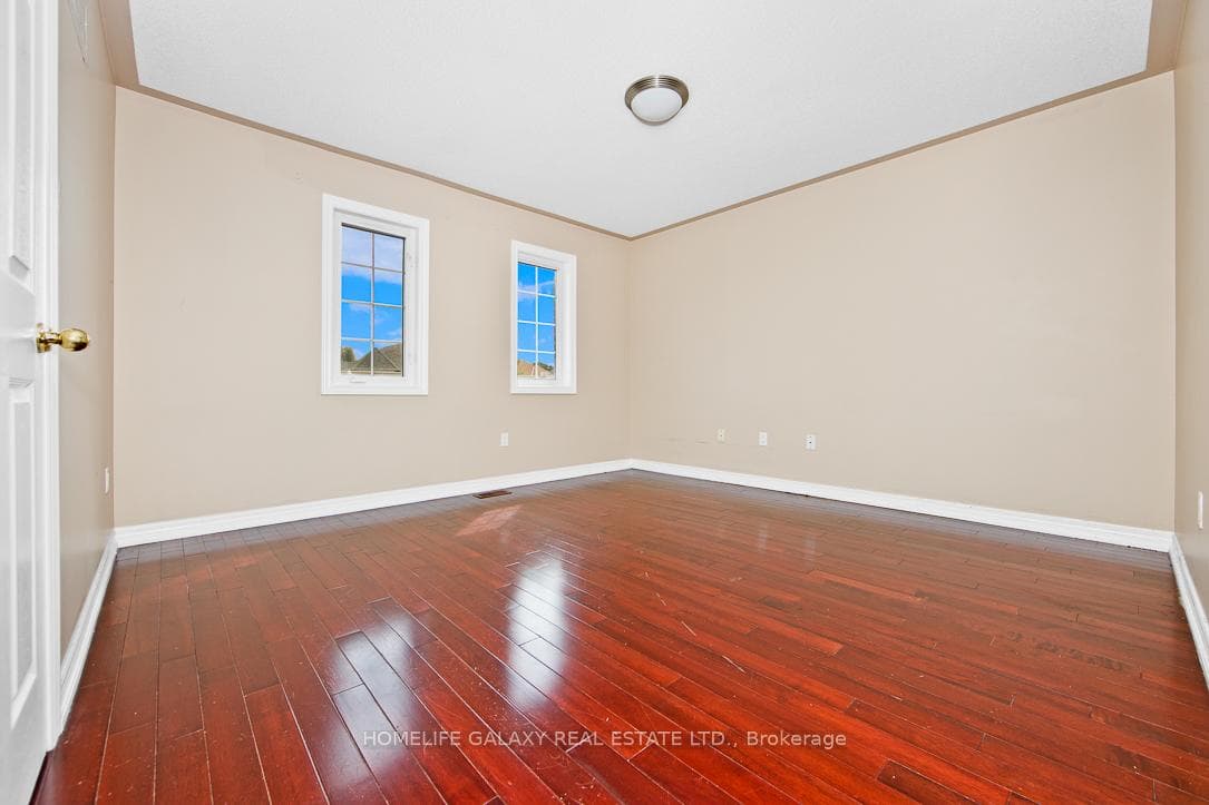 47 Ball Crescent photo 19