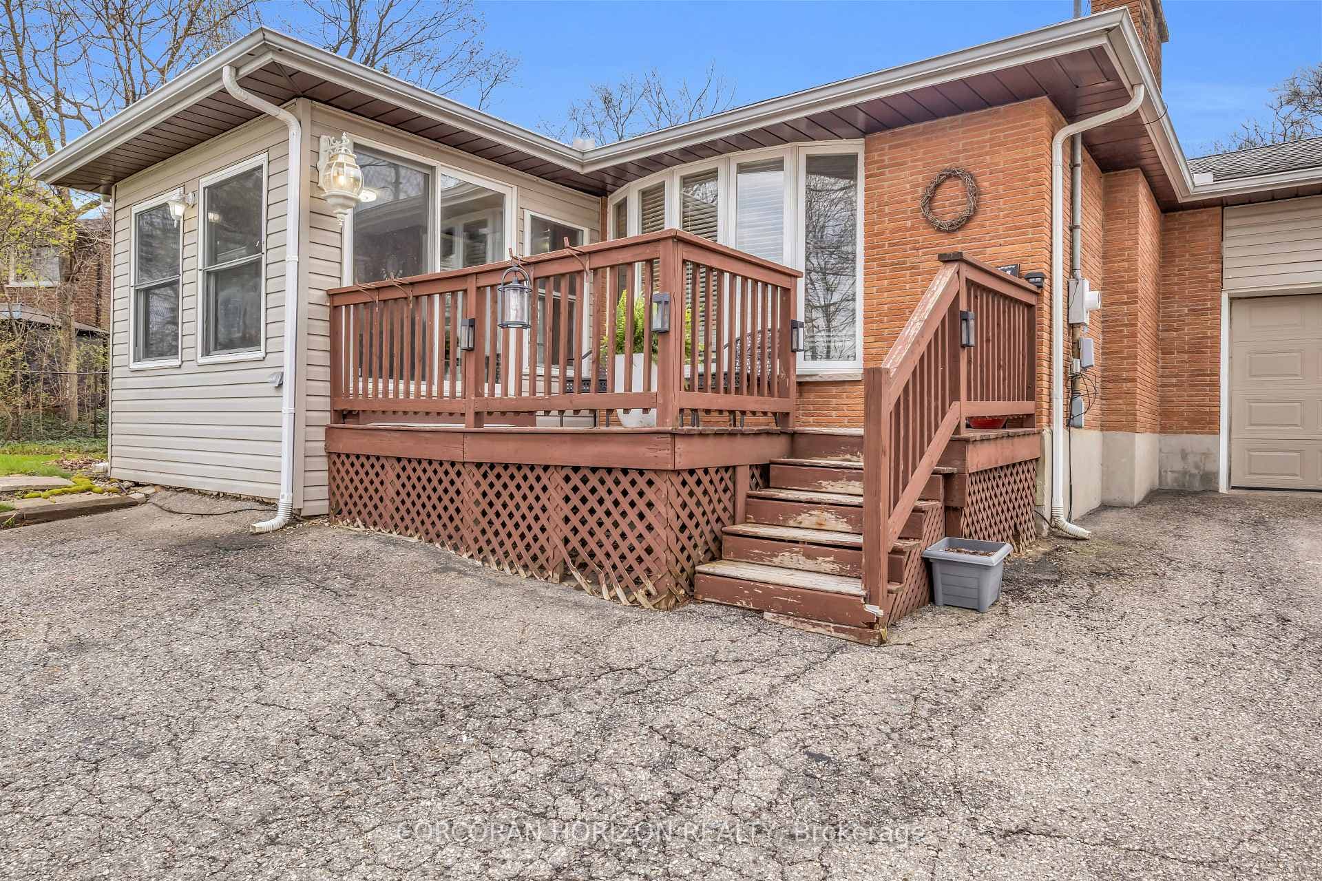 7226 Wellington Road photo 6
