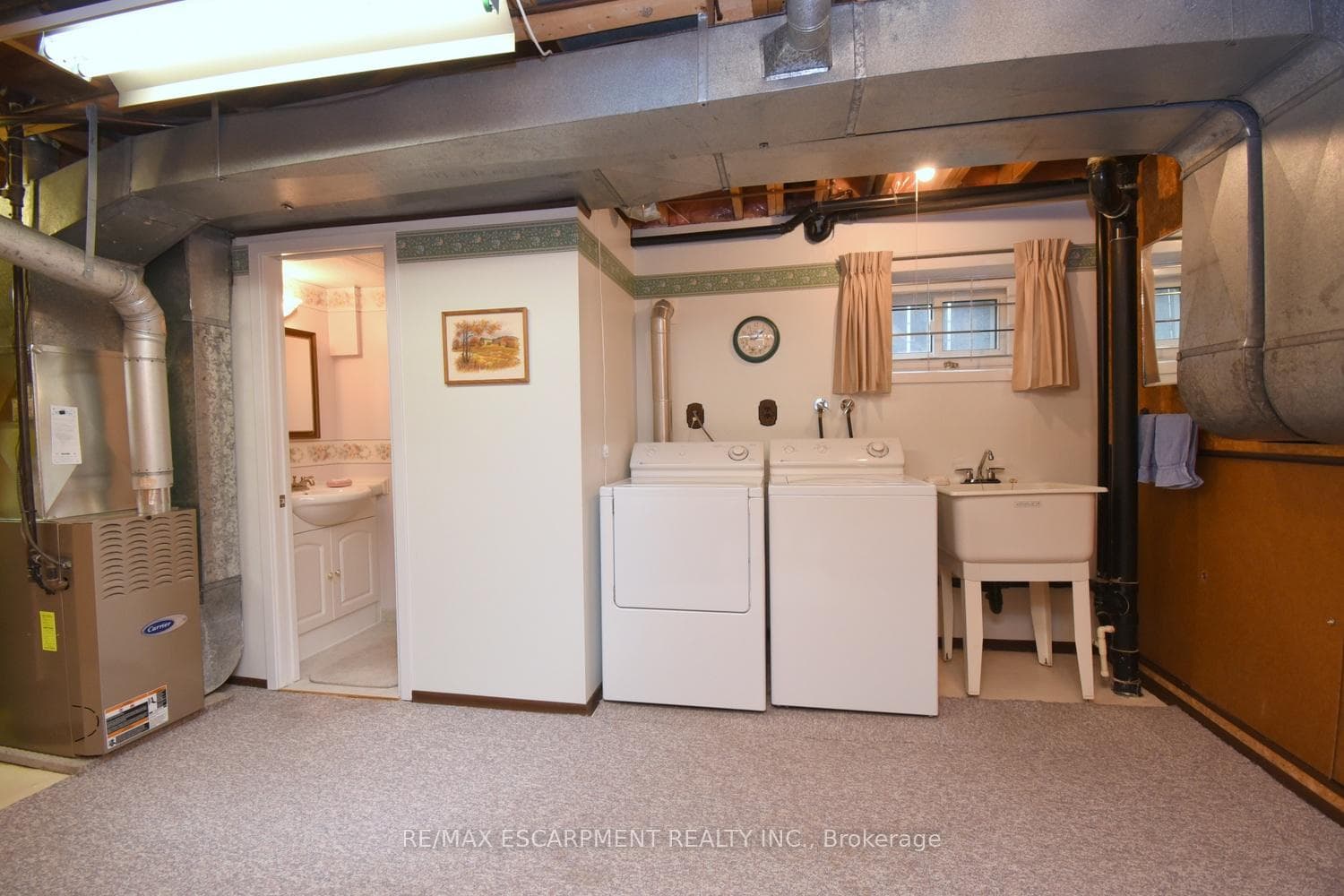 24 Grenoble Road photo 34