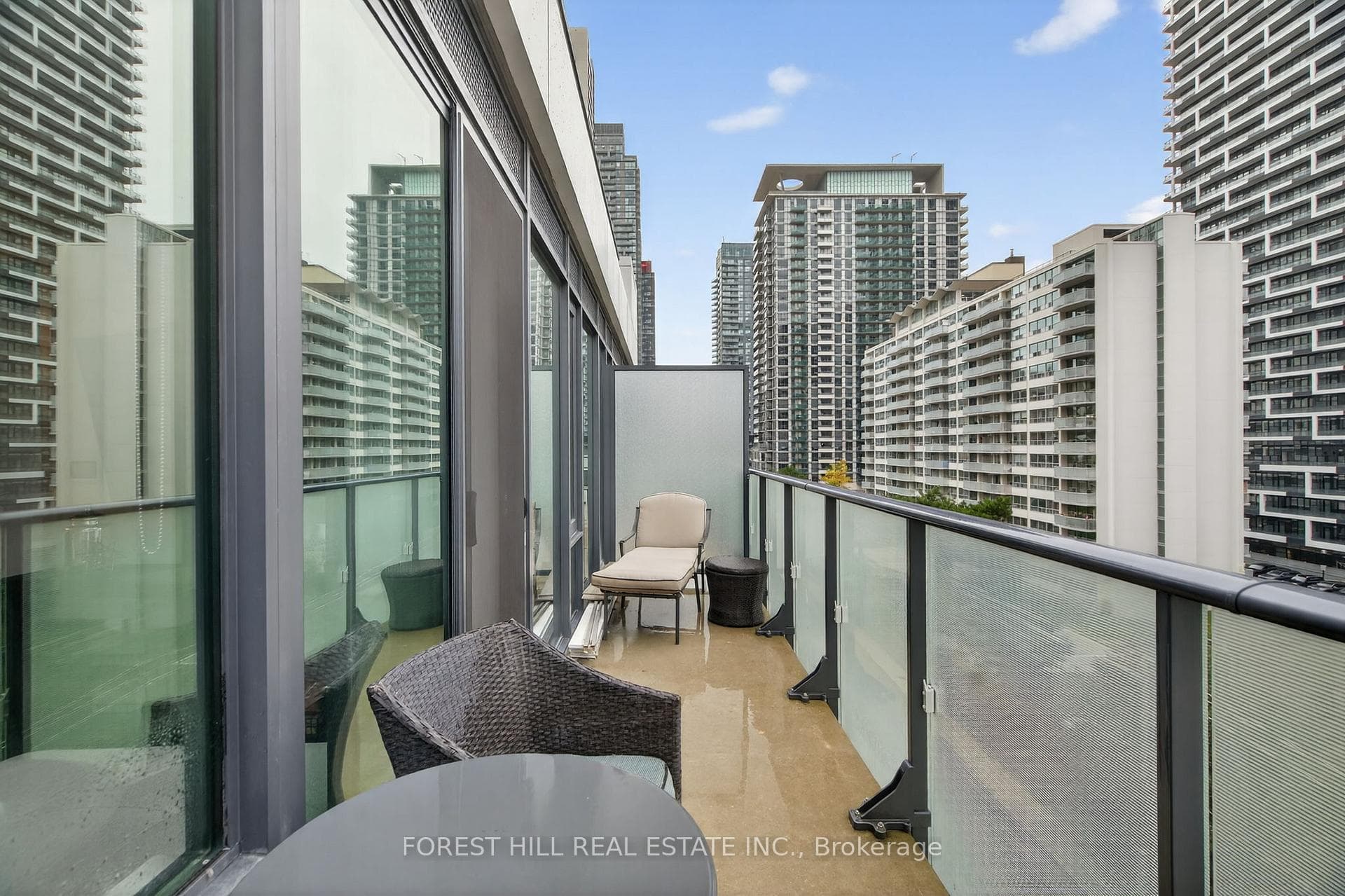 161 roehampton Avenue Unit 702 photo 24
