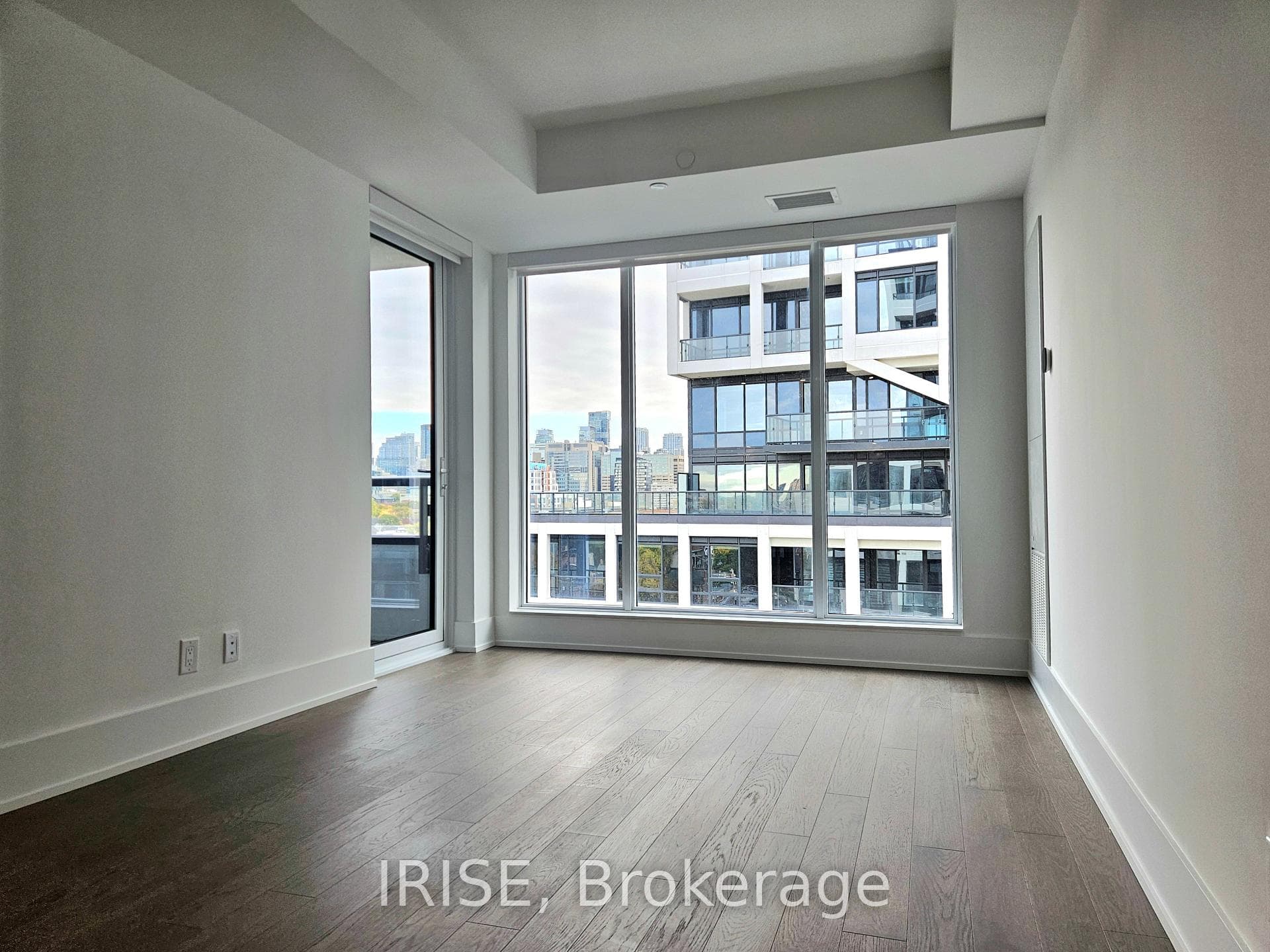 115 Denison Avenue Unit 918 photo 3