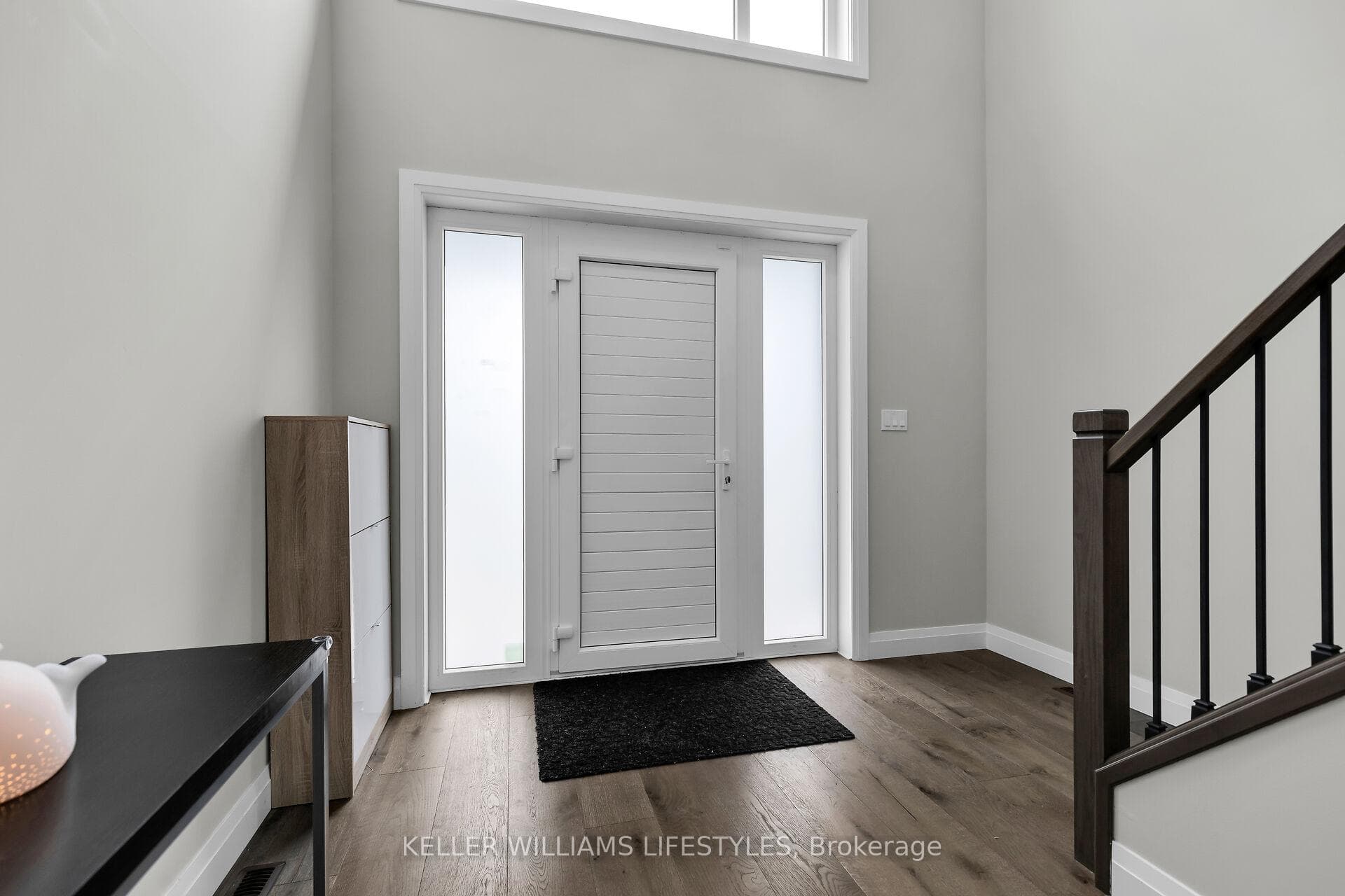 2288 Red Thorne Avenue photo 6