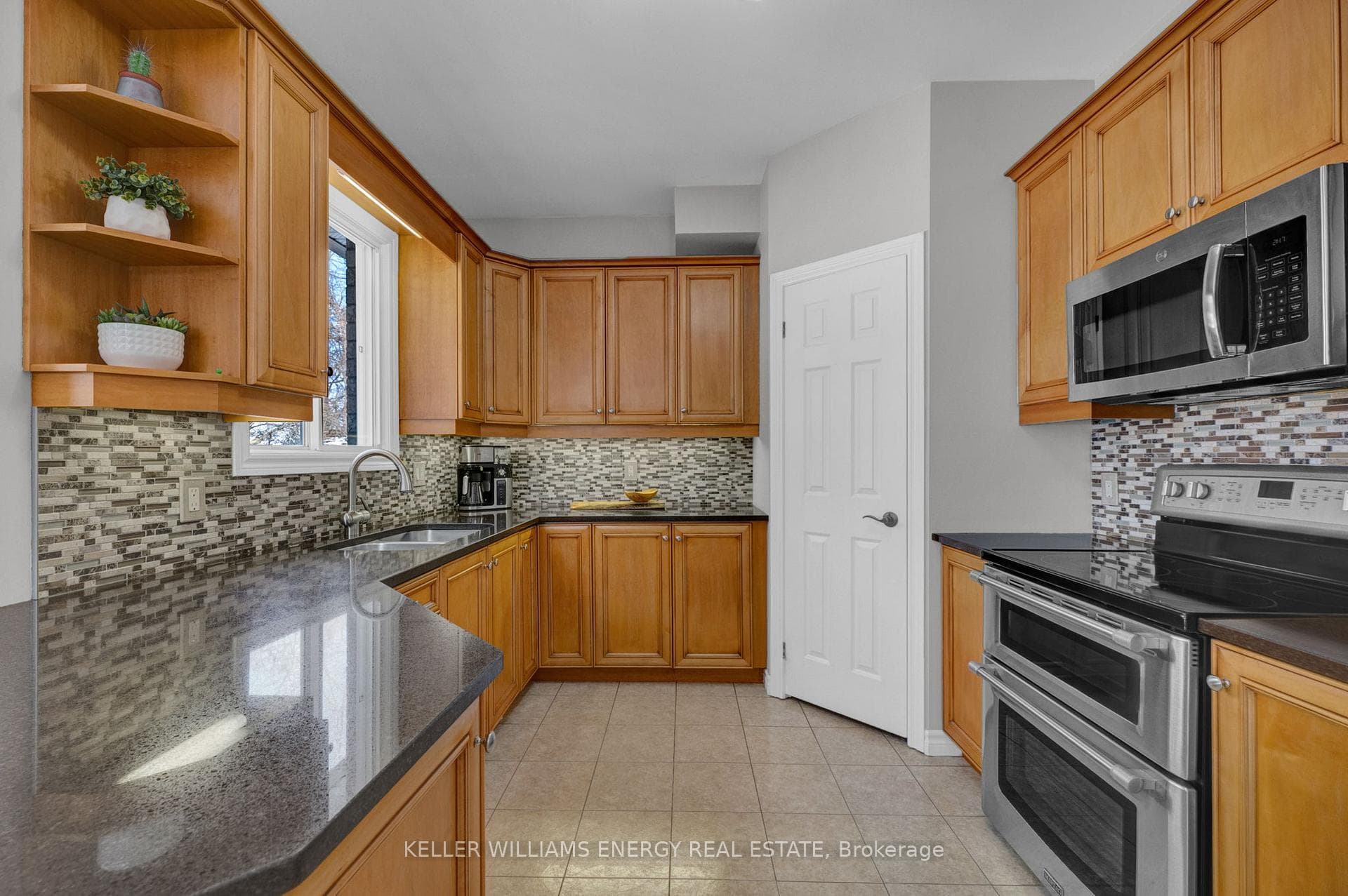 Walk in Pantry