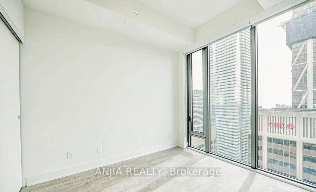 8 Cumberland Street Unit 4705 photo 5