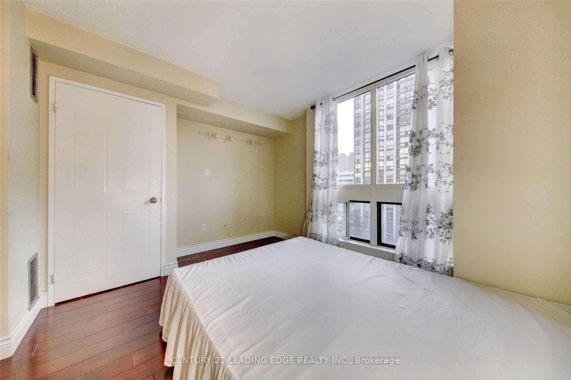5 Kenneth Avenue Unit 705 photo 14