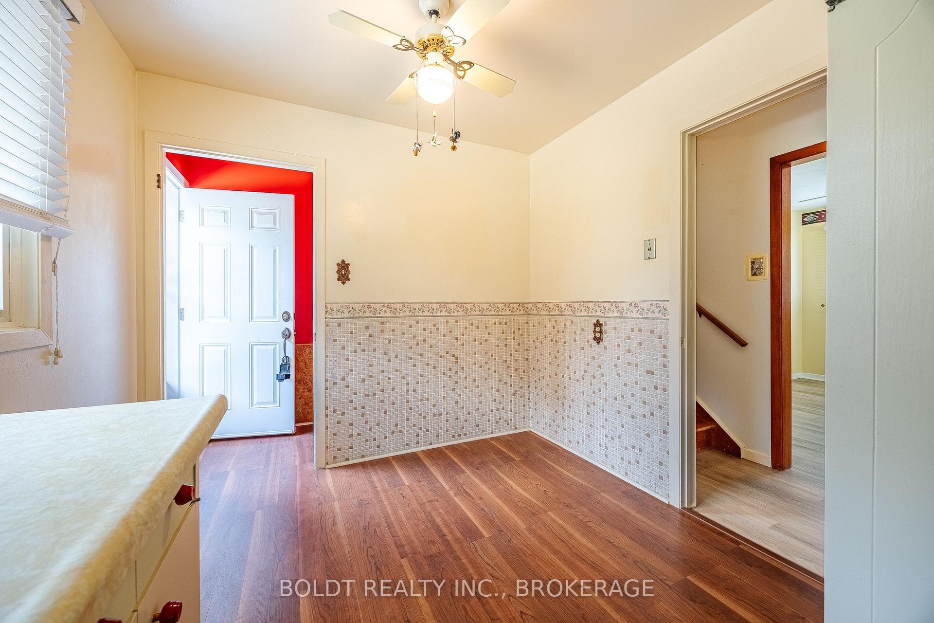 391 Hudson Drive photo 6