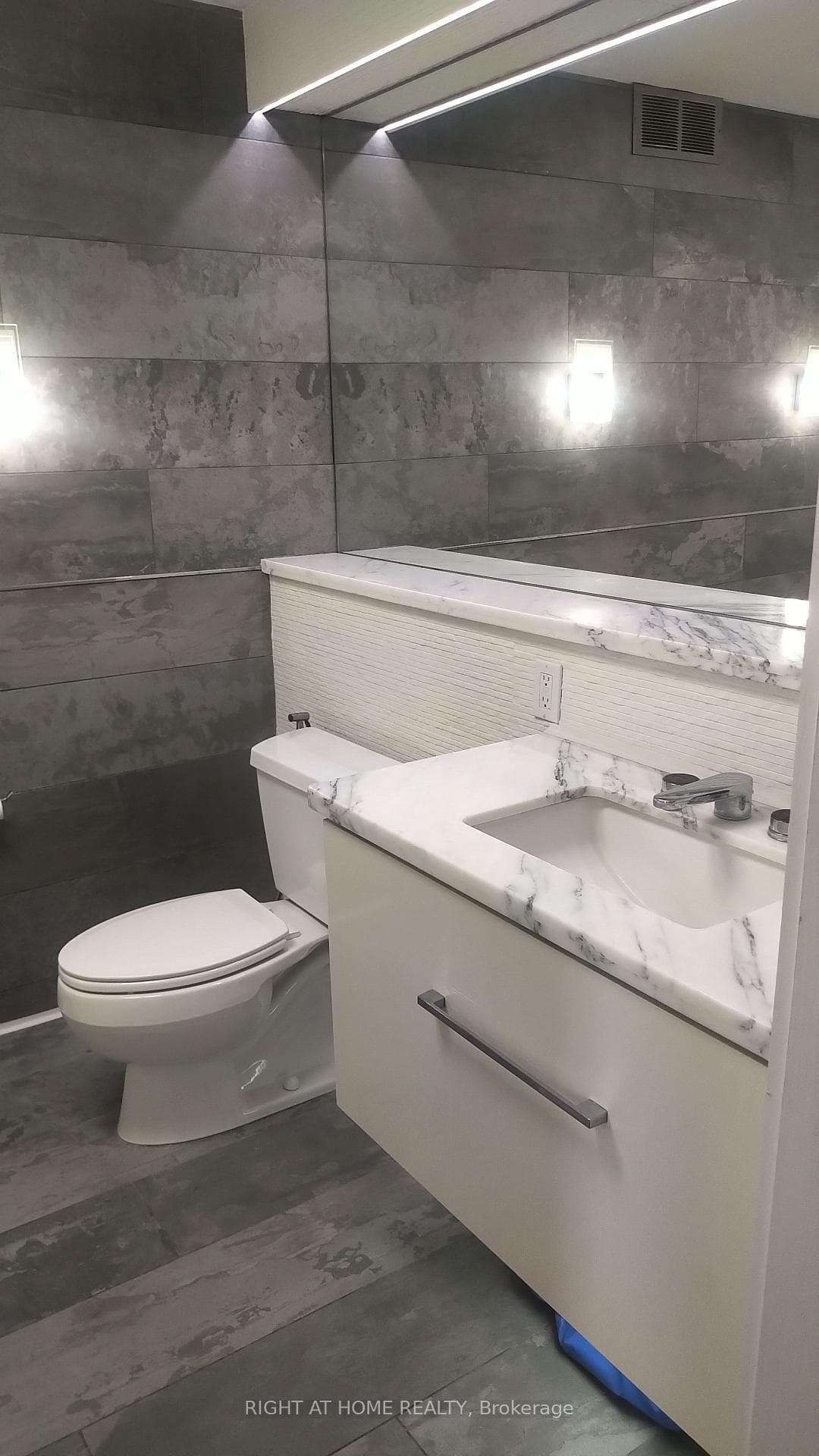 33 Harbour Square Unit 2803 photo 22