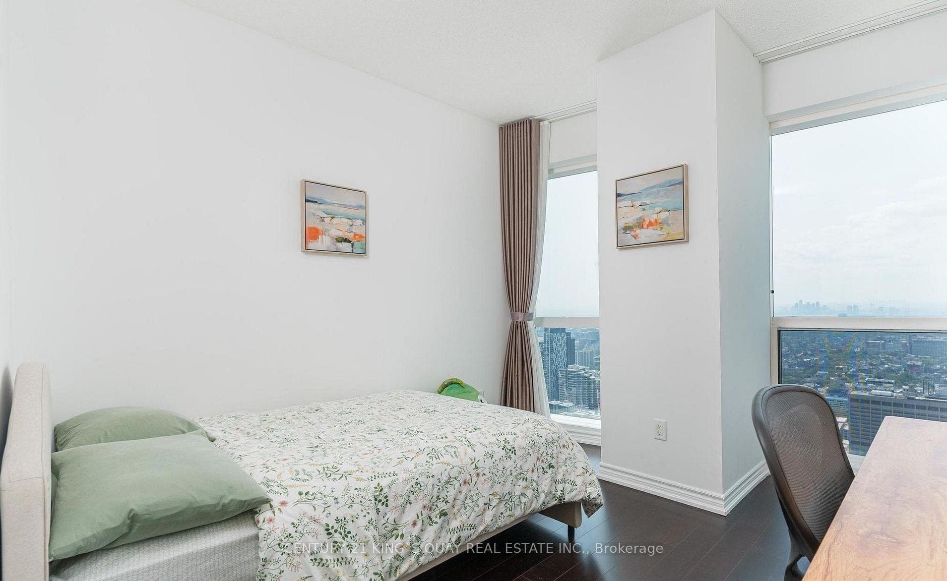 386 Yonge Street Unit 5610 photo 16