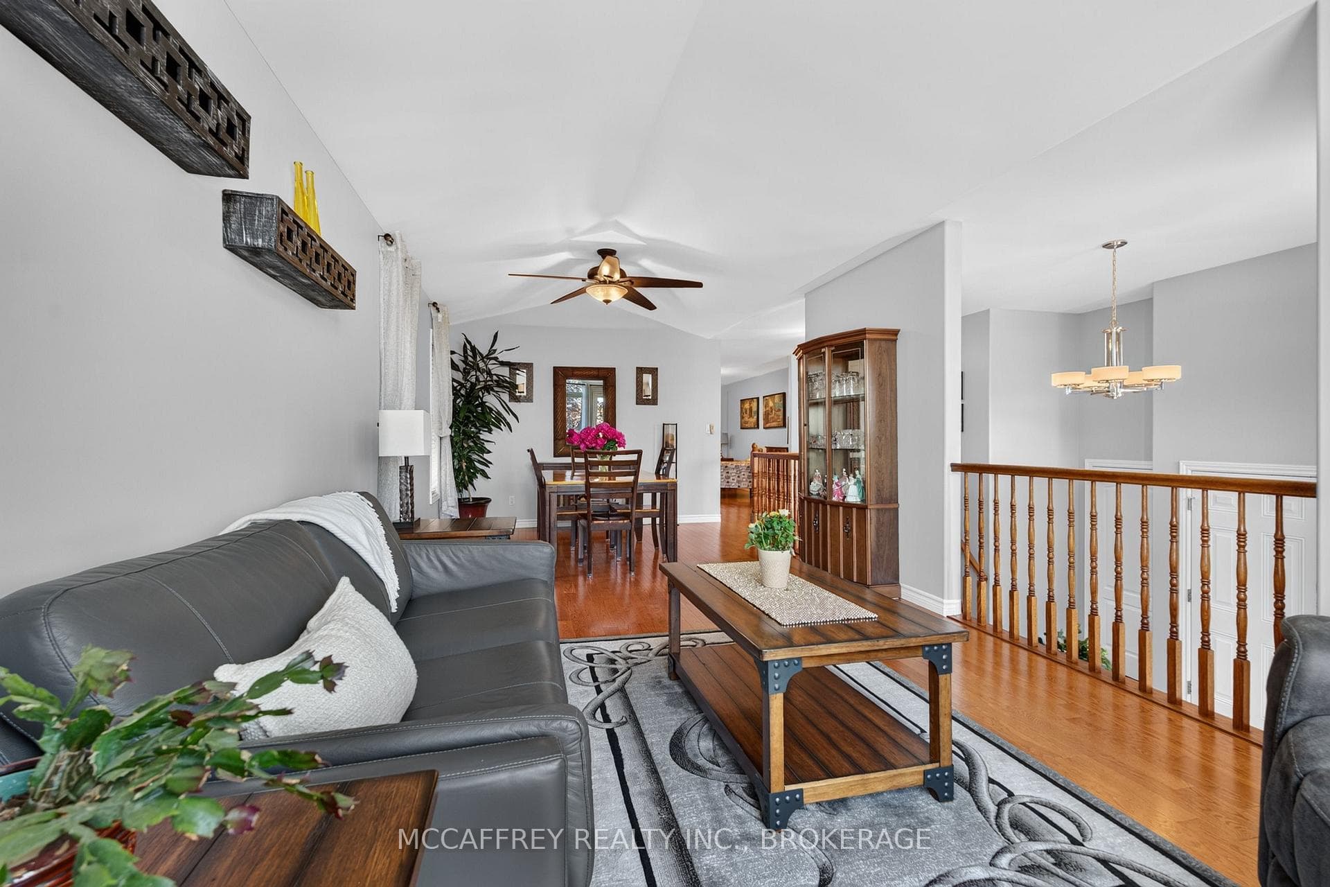 9 Hartwood Crescent photo 11