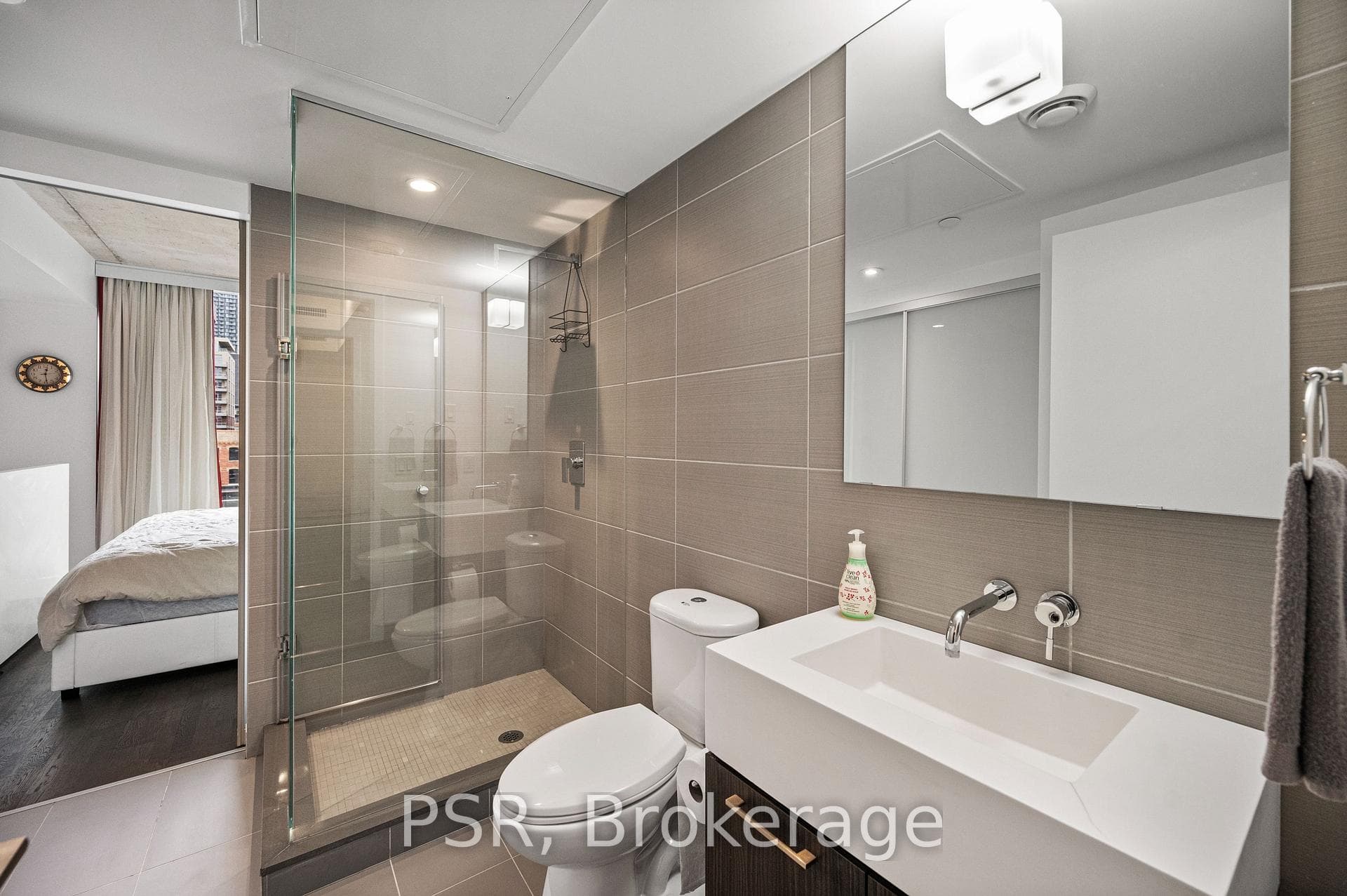 560 King Street Unit 407 photo 23
