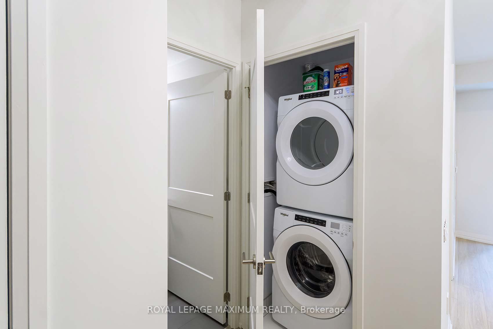 50 Dunfield Avenue Unit 1018 photo 18