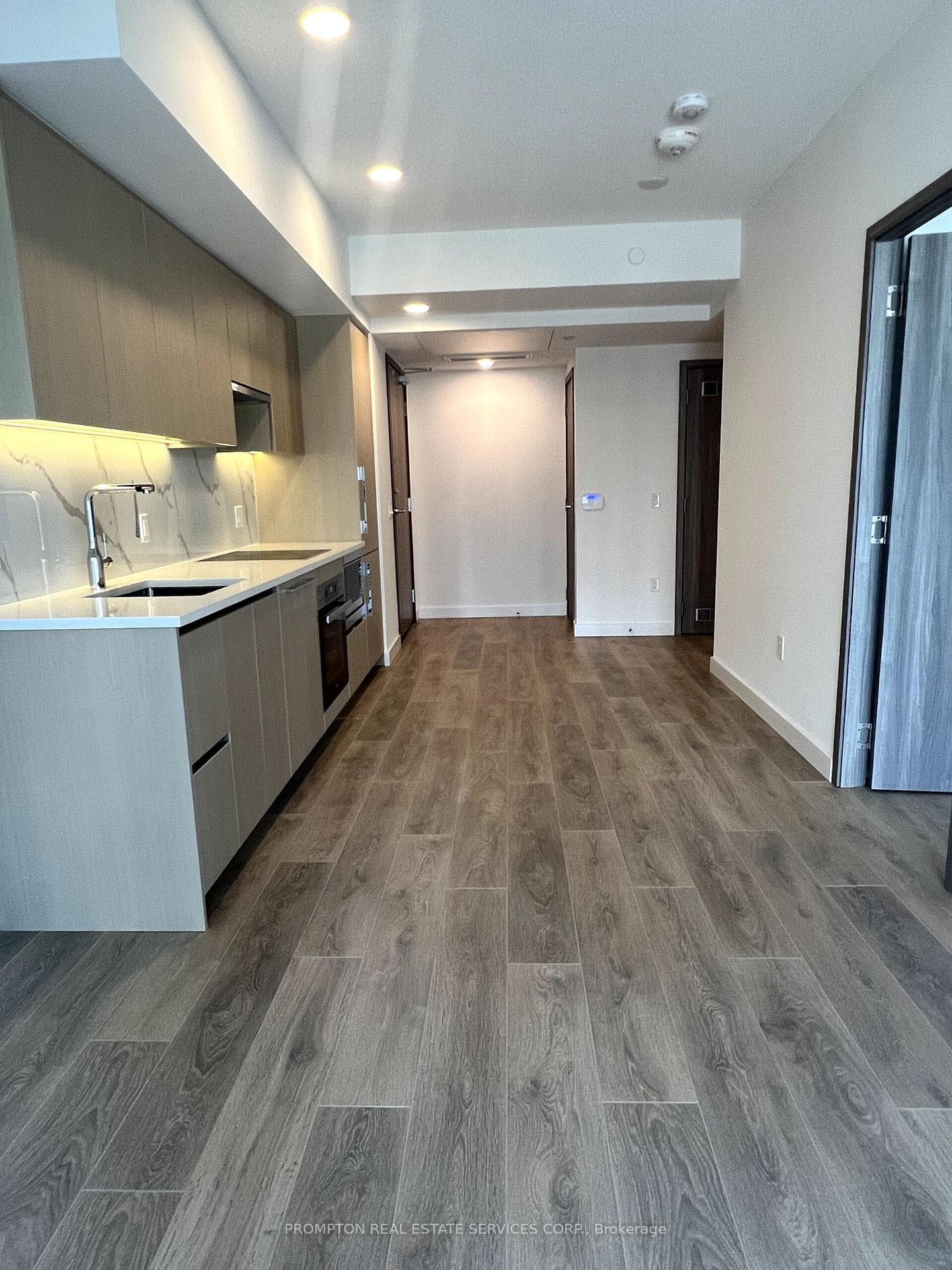 1 Concord Cityplace Way Unit 838 photo 4