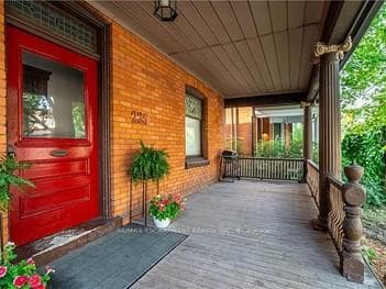 225 Queen Street Unit 3 photo 3