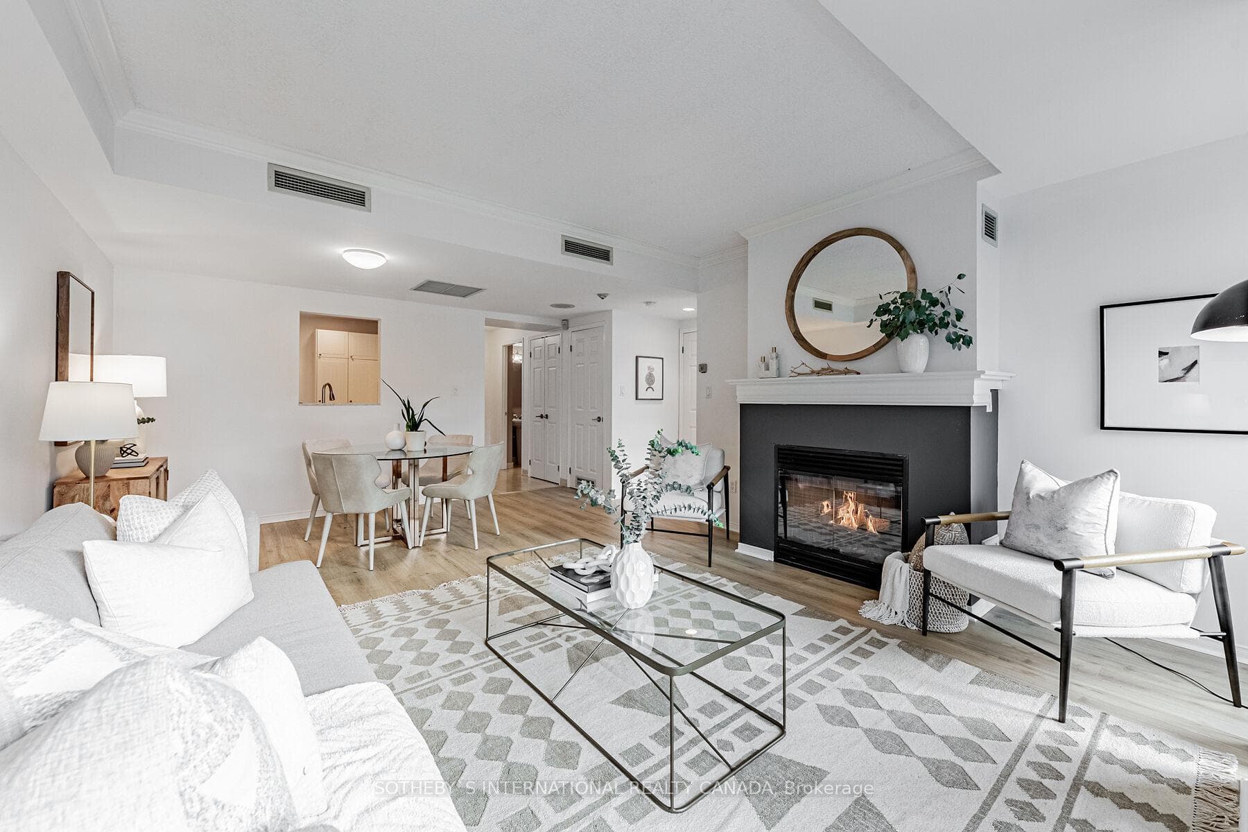 1818 Bayview Avenue Unit 309 photo 8