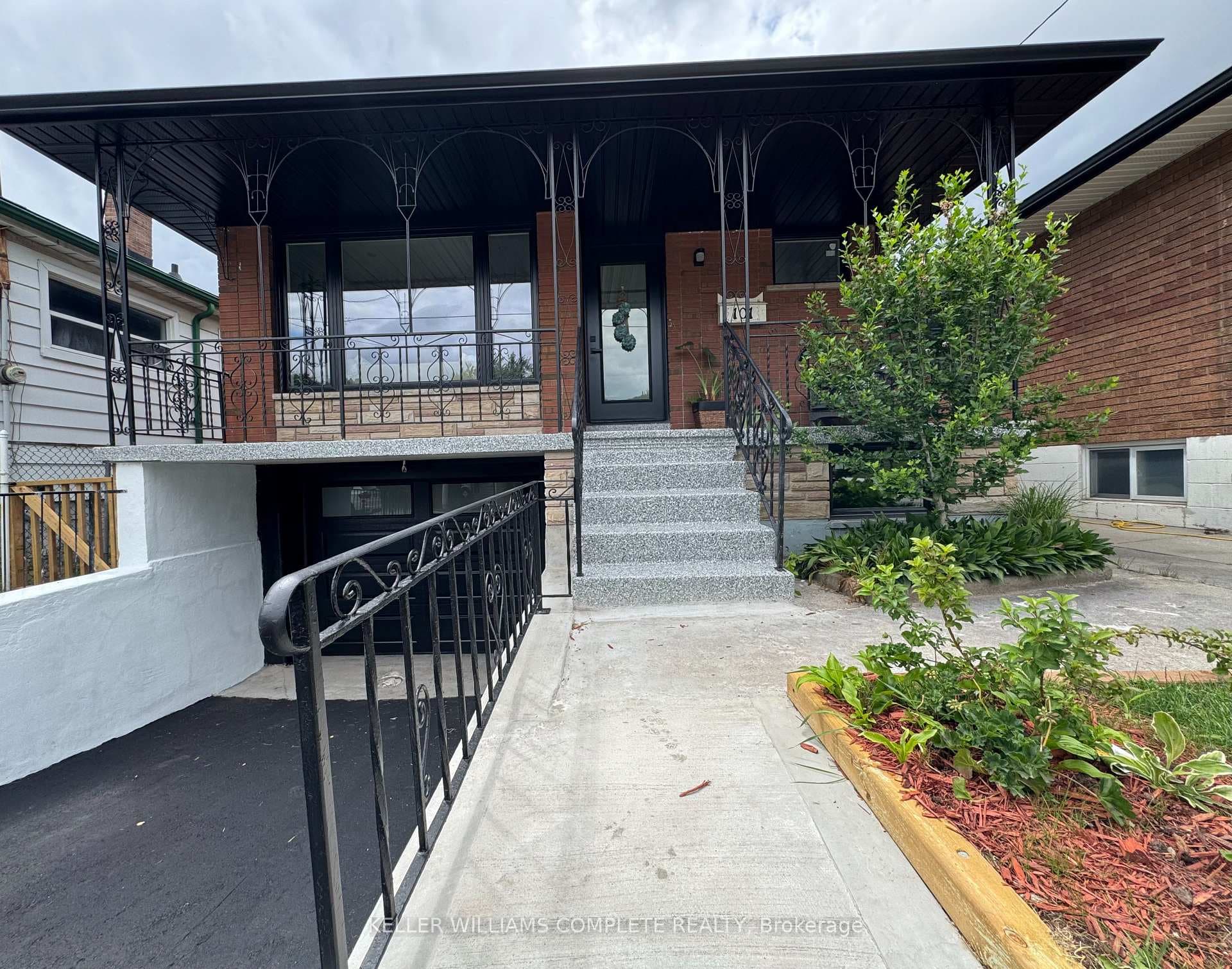 101 REID Avenue photo 1