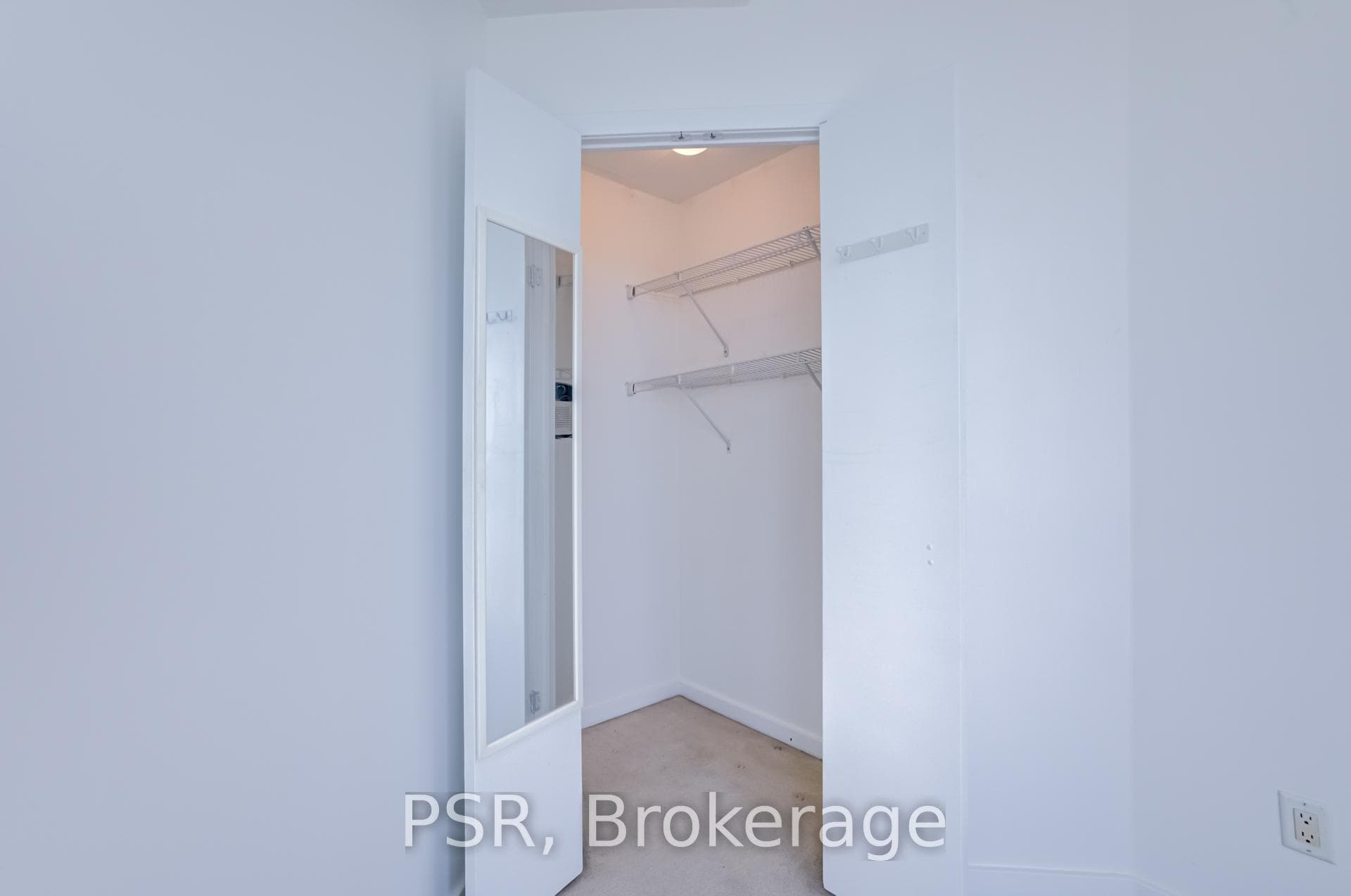 218 Queens Quay Unit 1506 photo 23