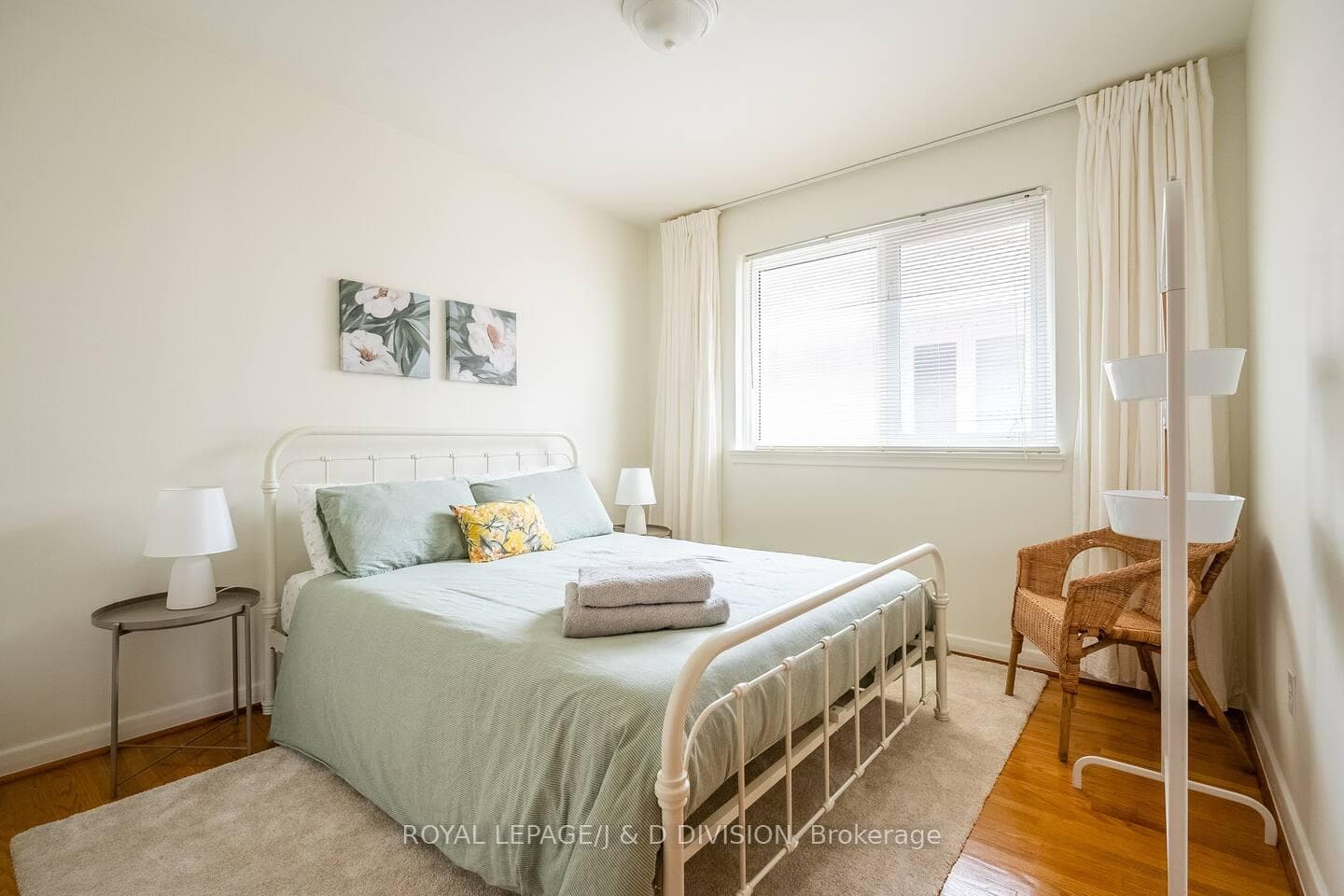 47 Florens Avenue photo 13