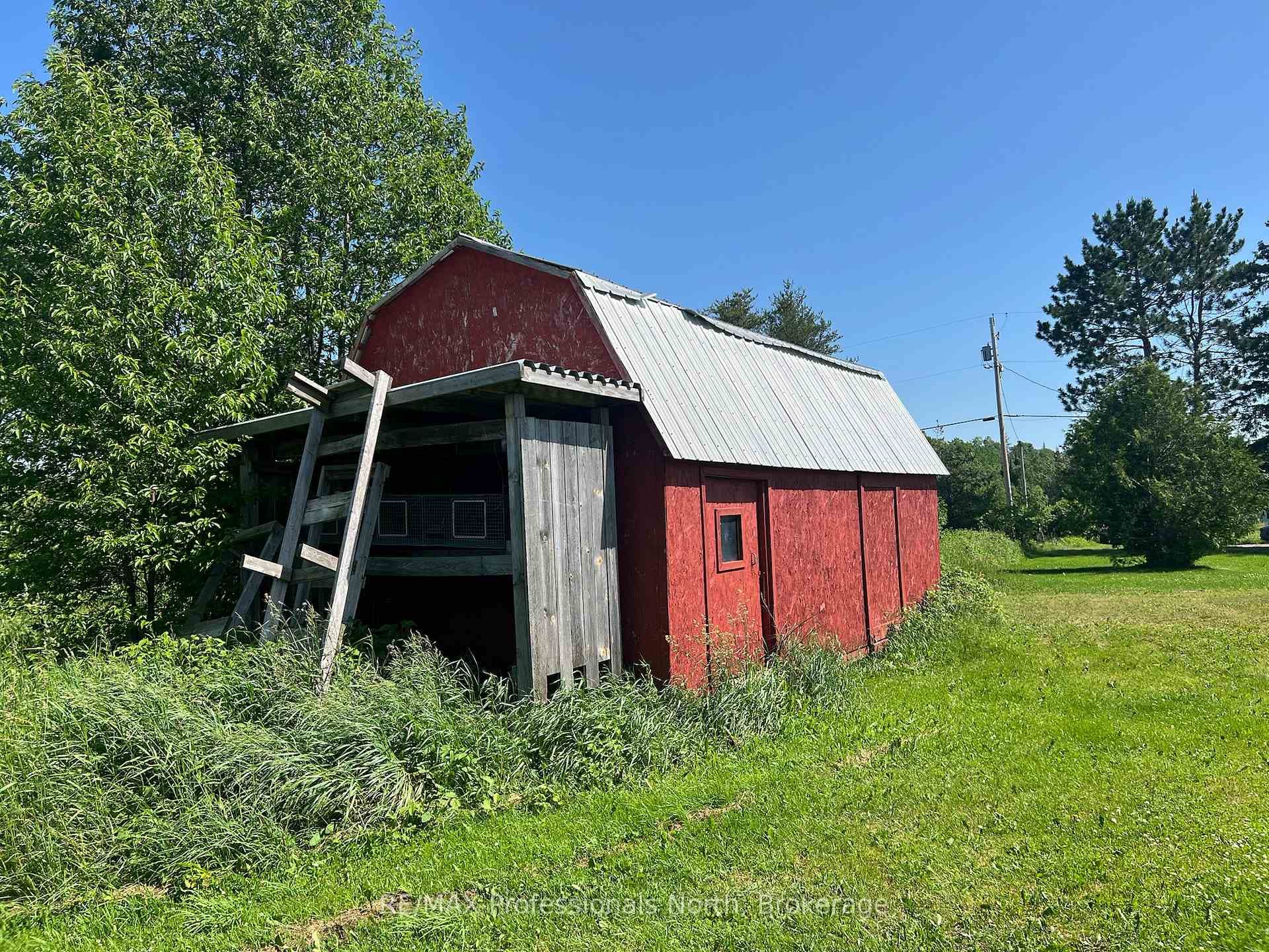 496 Pothier Road photo 15