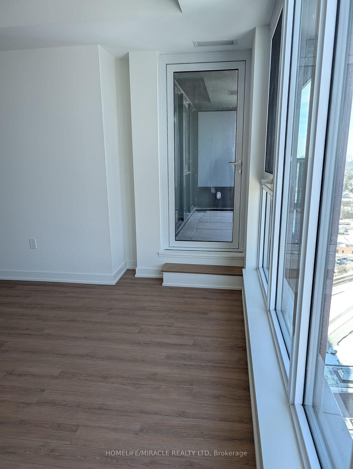 1 Quarrington Lane Unit 2812 photo 17
