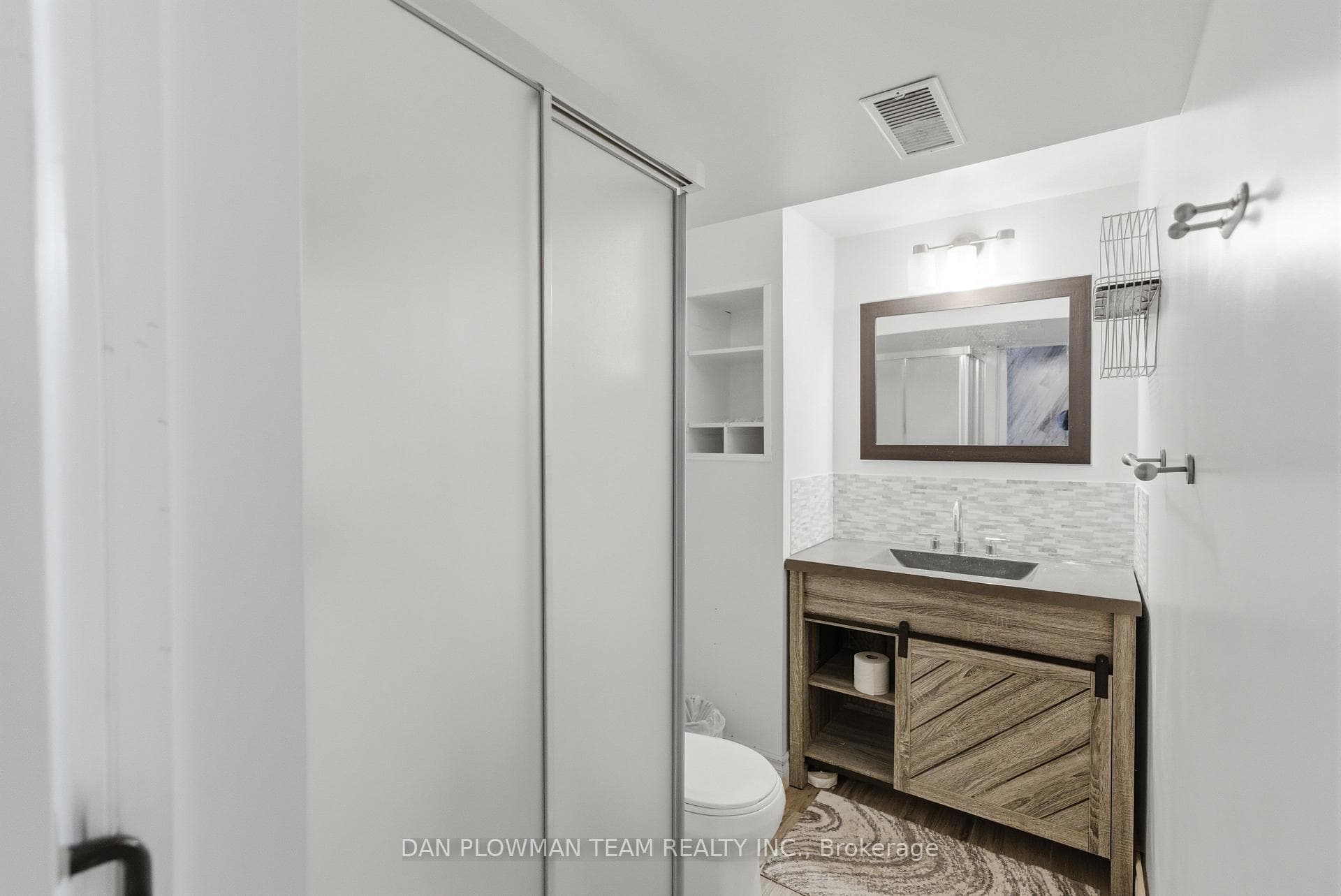 303 Phillip Murray Avenue photo 33